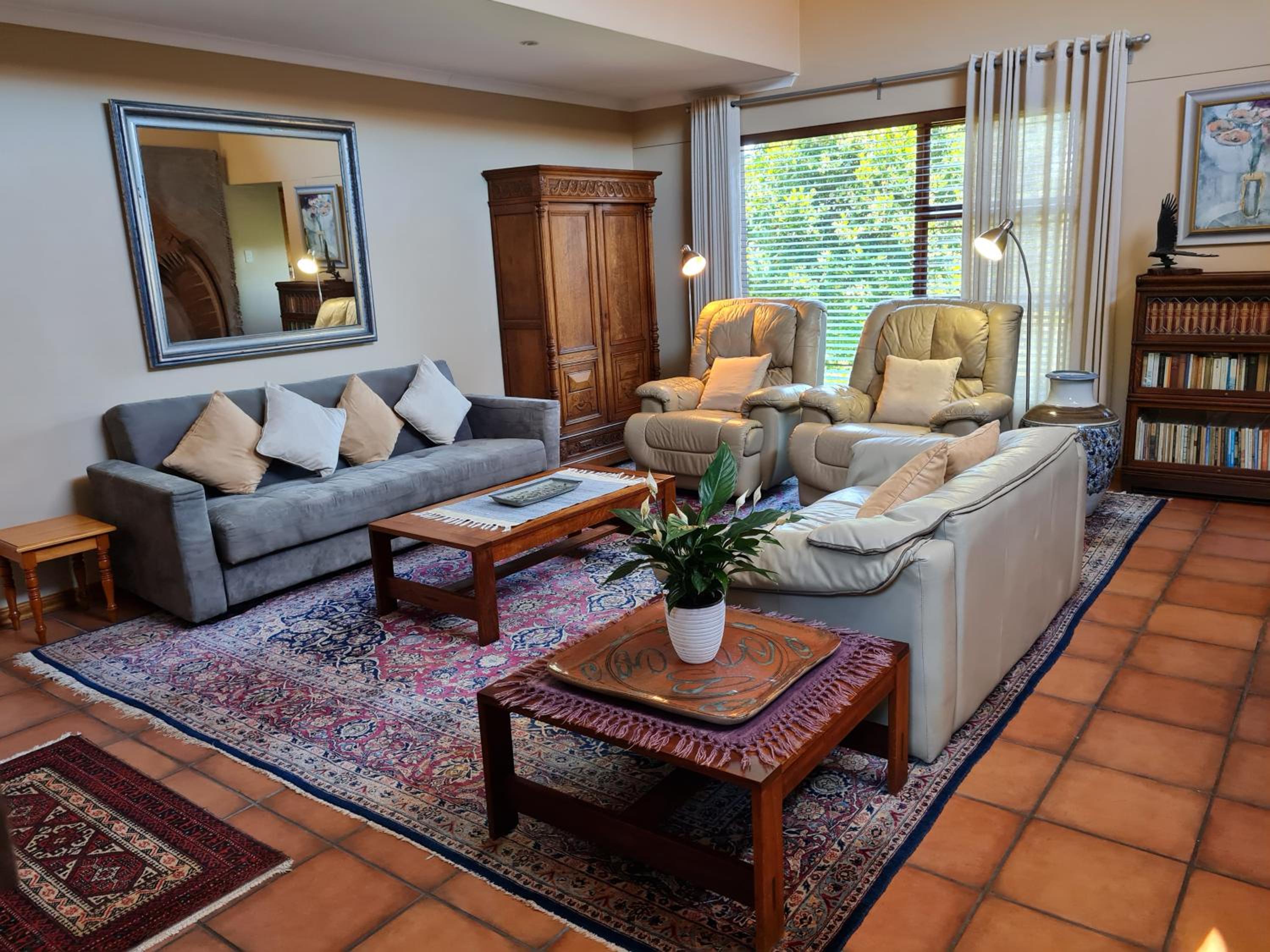 Kaya Cabhozi at 306-on-HeightsRoad view 2