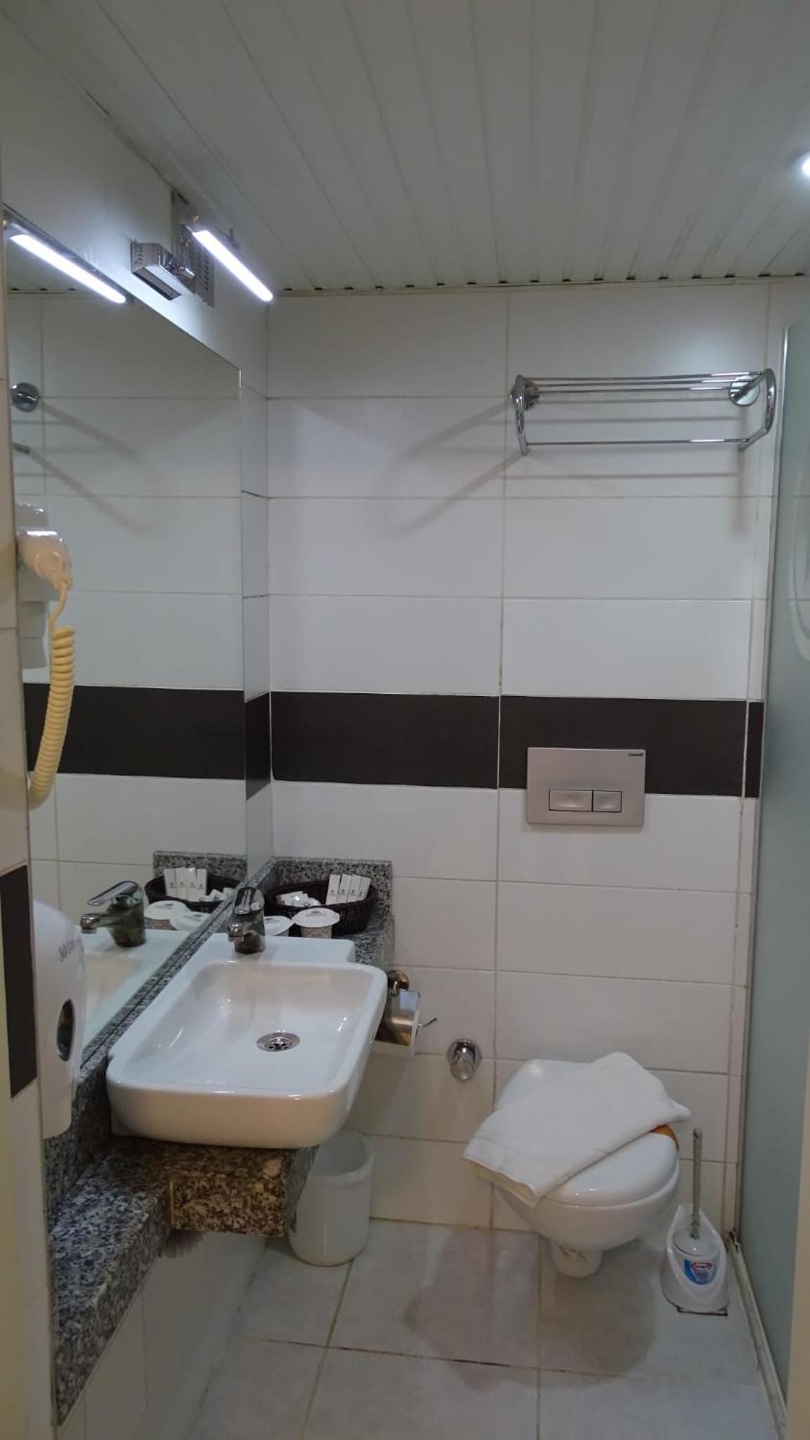 MERİDİA BEACH HOTEL
