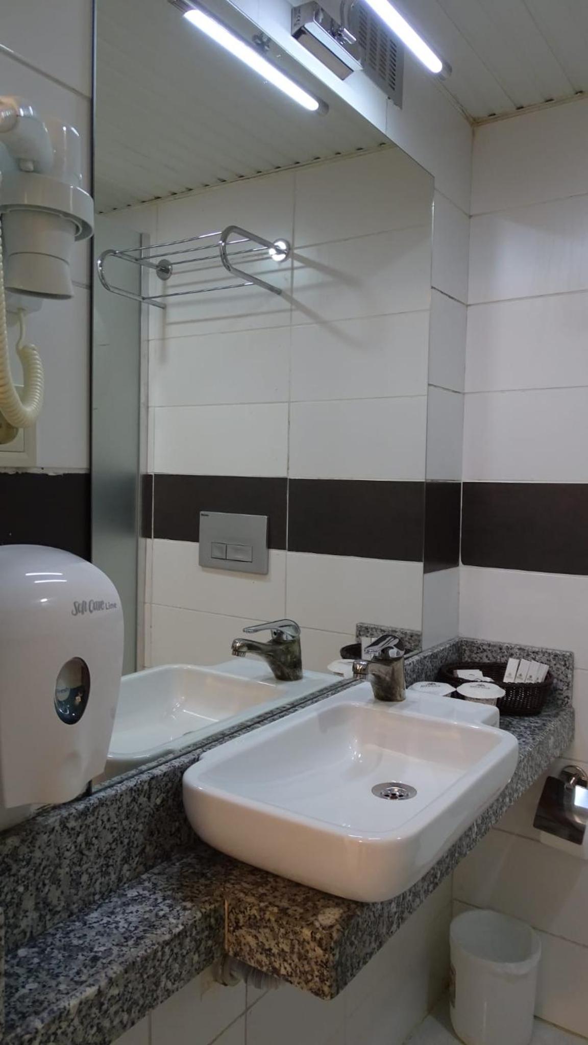 MERİDİA BEACH HOTEL
