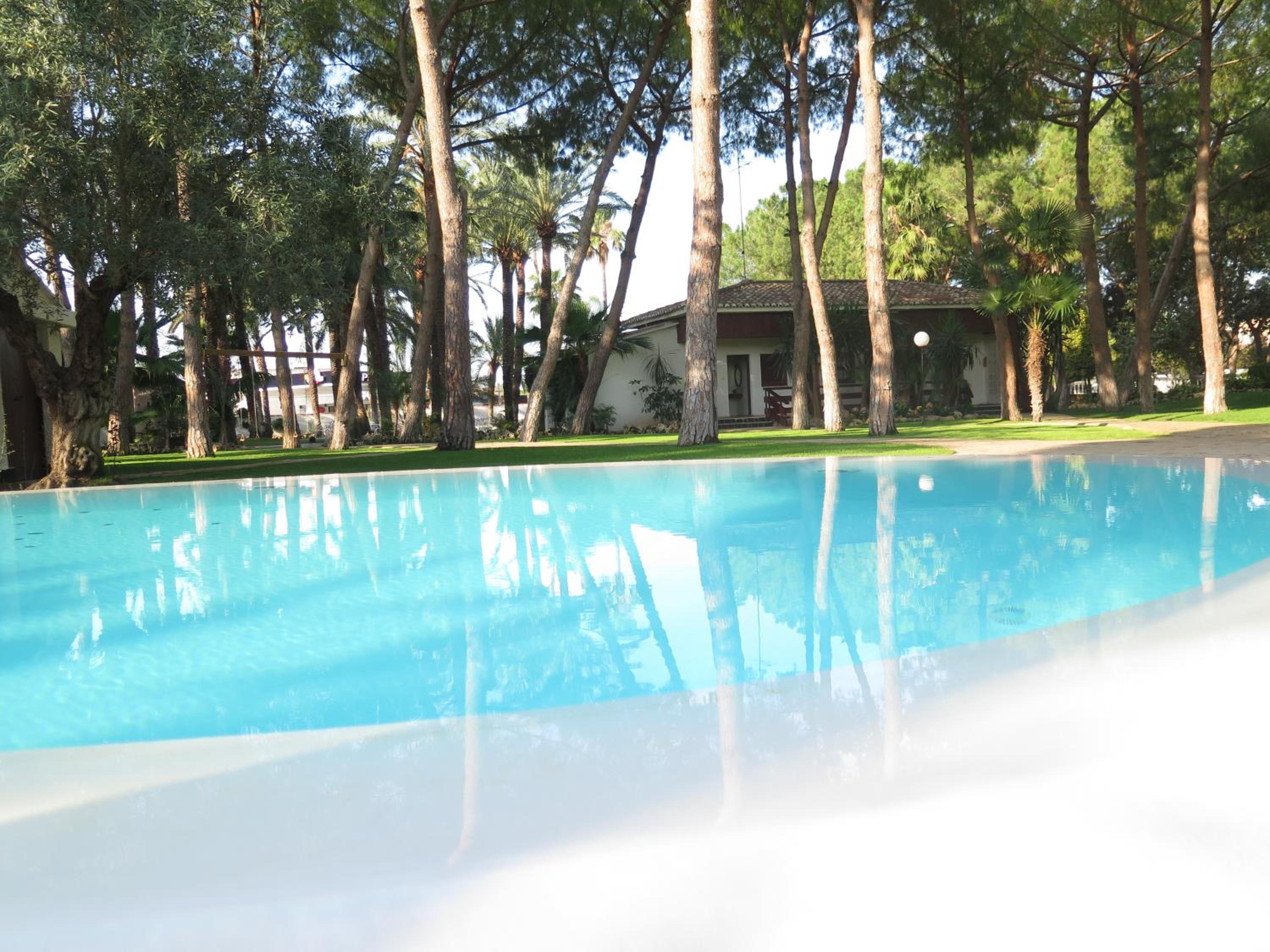 El Oasis Villa Resort