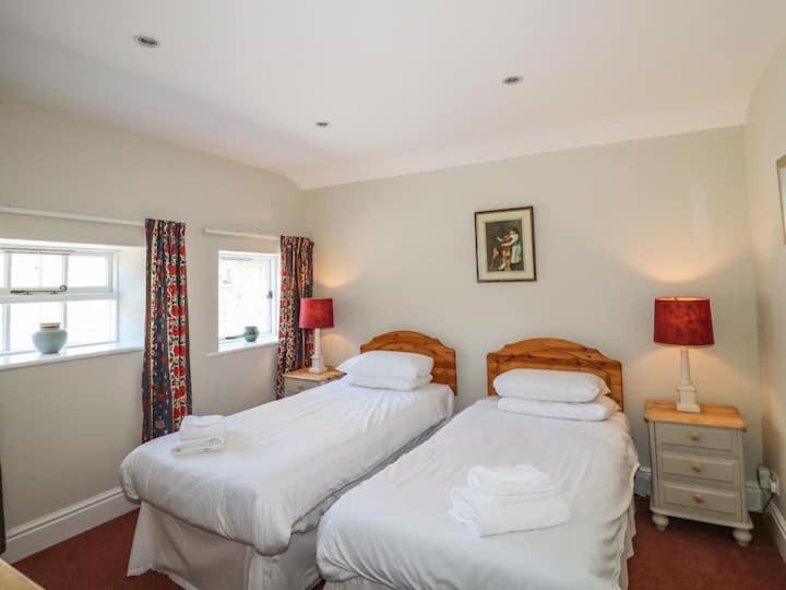 Wetton Barns Holiday Cottages view 3