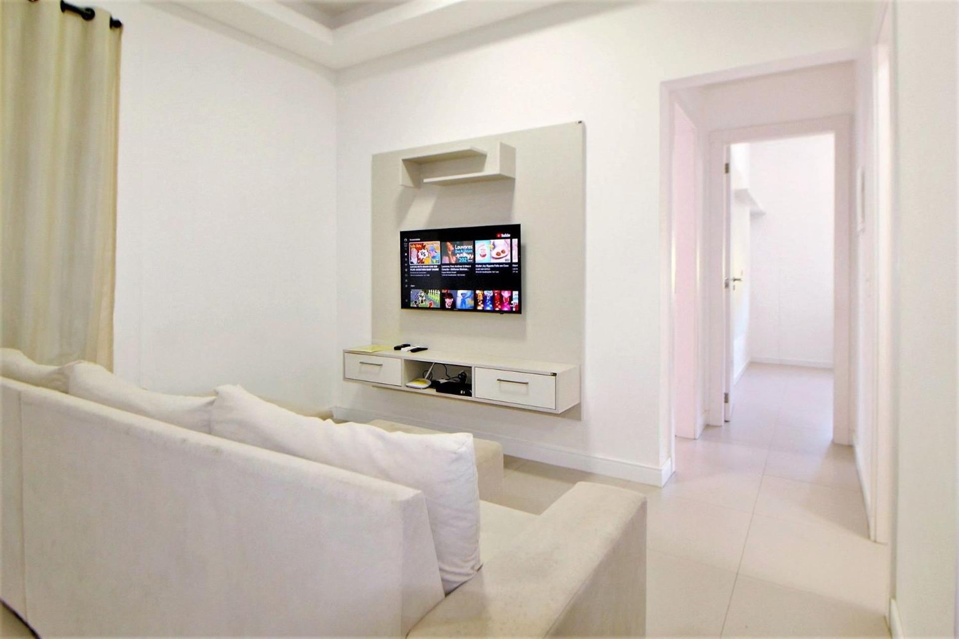 1074 - Apartamento para locação no centro de Bombinhas view 4