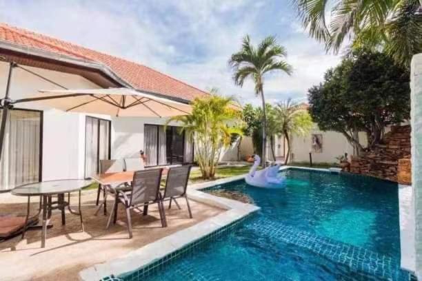 Majestic villa,walking to beach 50m,BBQ,pool table — photo 4