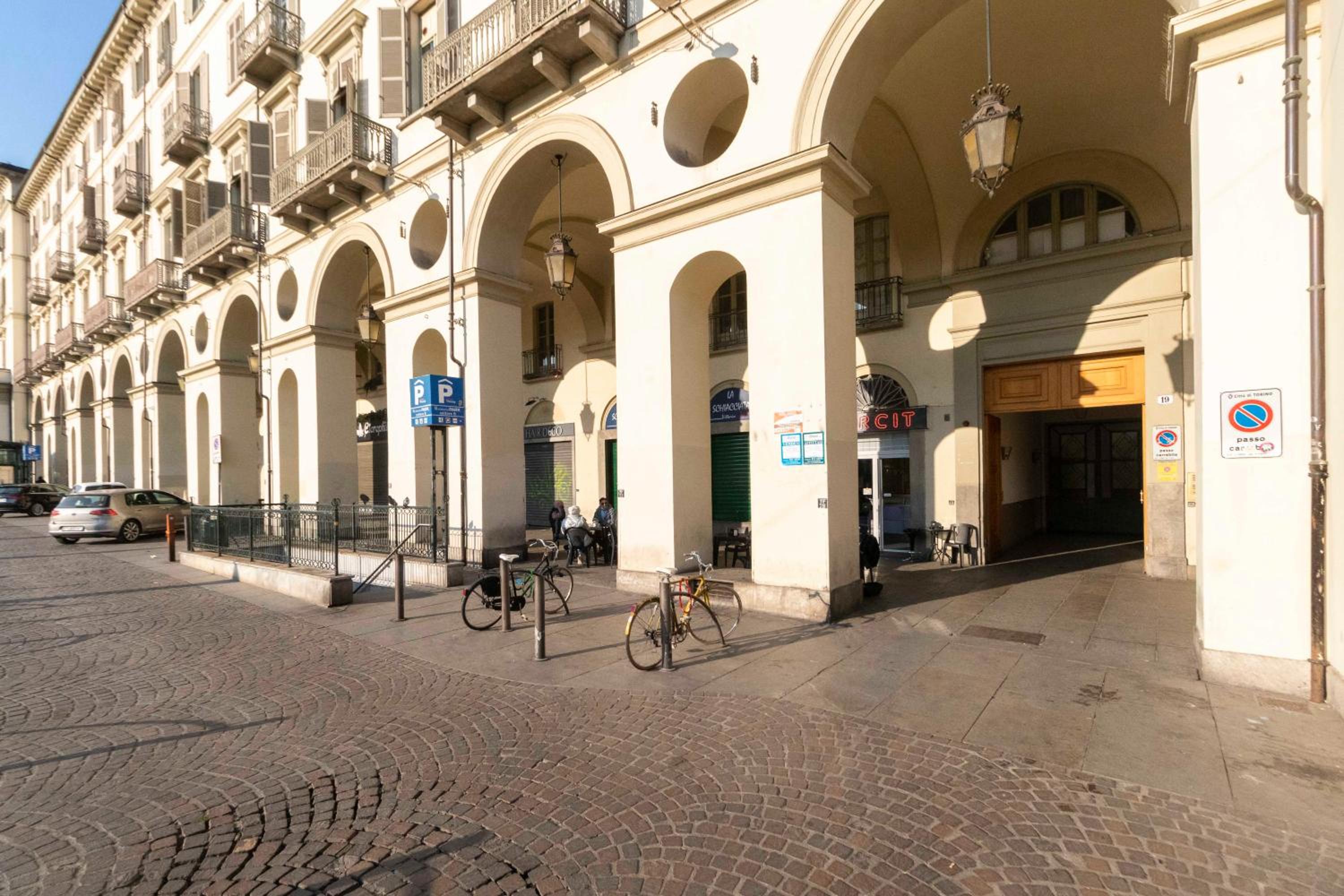 GuestHost - Piazza Vittorio Veneto Central Apartment
