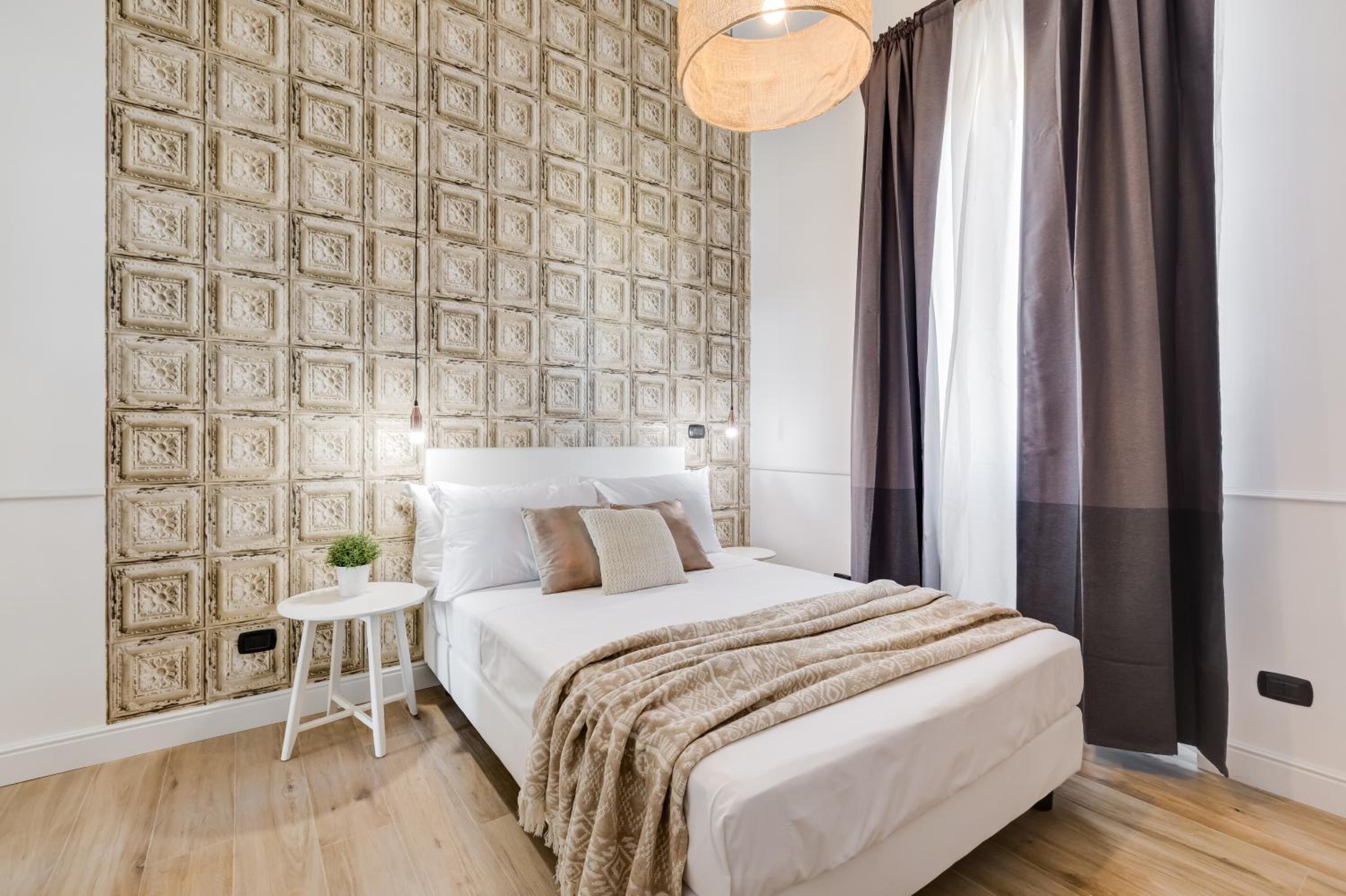 BMGA l Glam Industrial 3-Bed Apartment in Termini