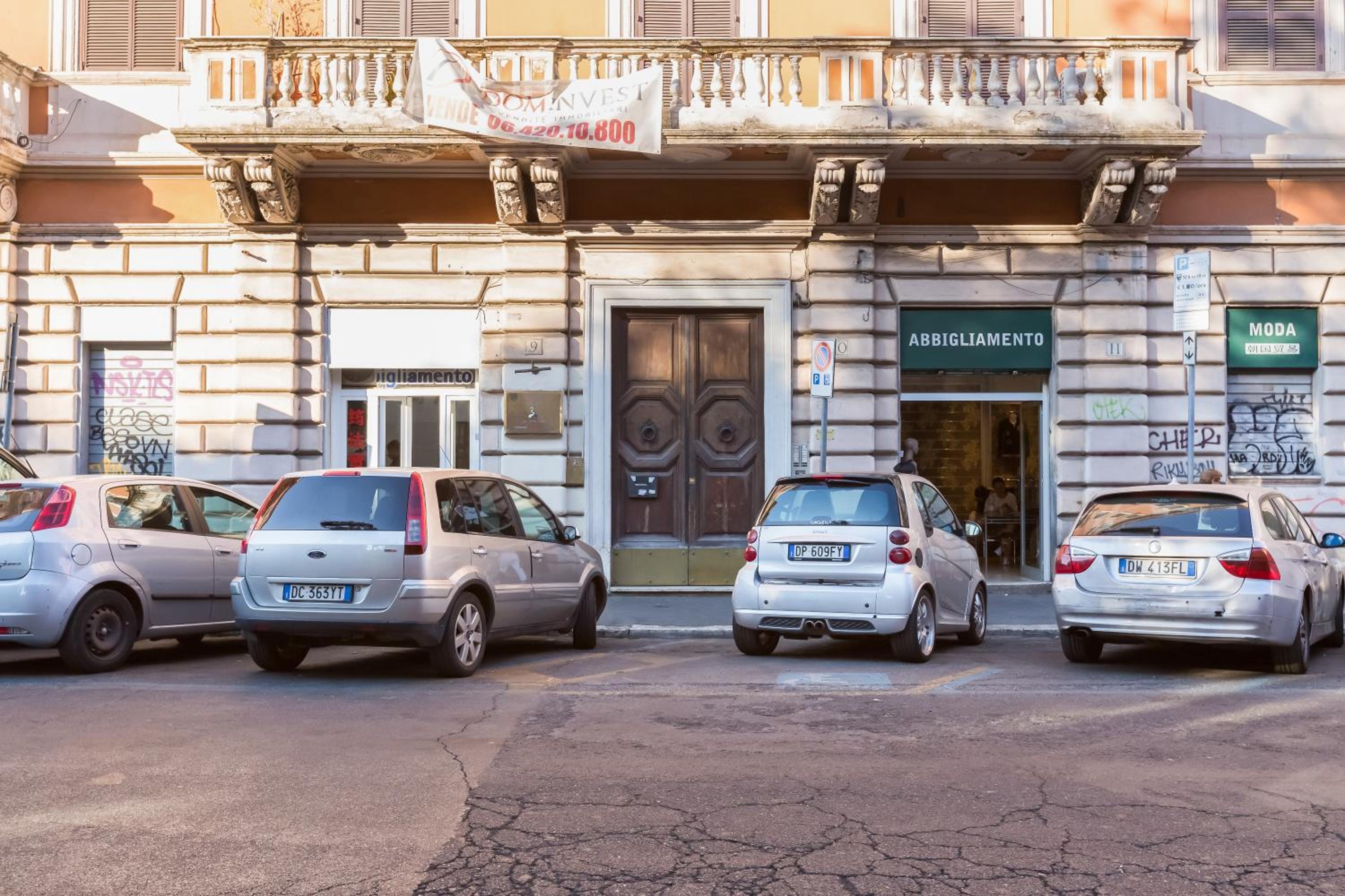 BMGA l Glam Industrial 3-Bed Apartment in Termini