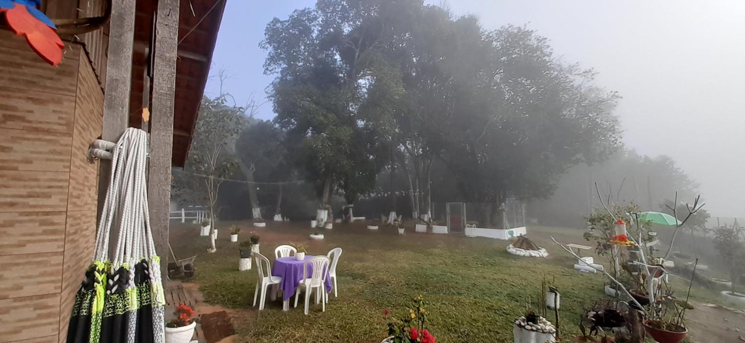 Hospedagem Chalé pousada Chácara Cantinho do Mozão