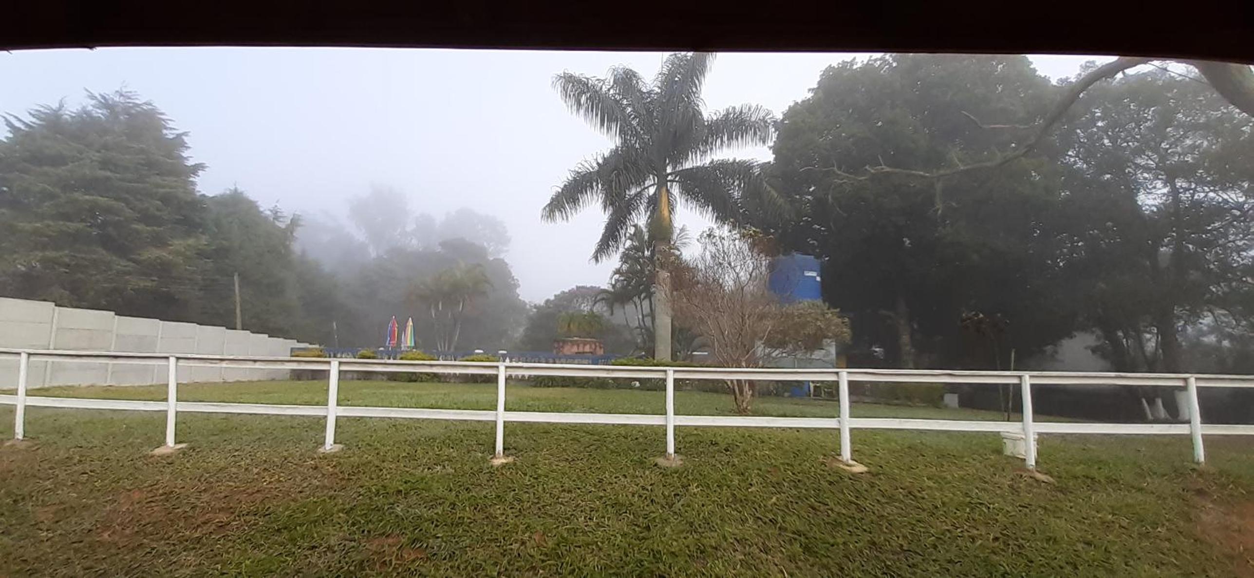 Hospedagem Chalé pousada Chácara Cantinho do Mozão