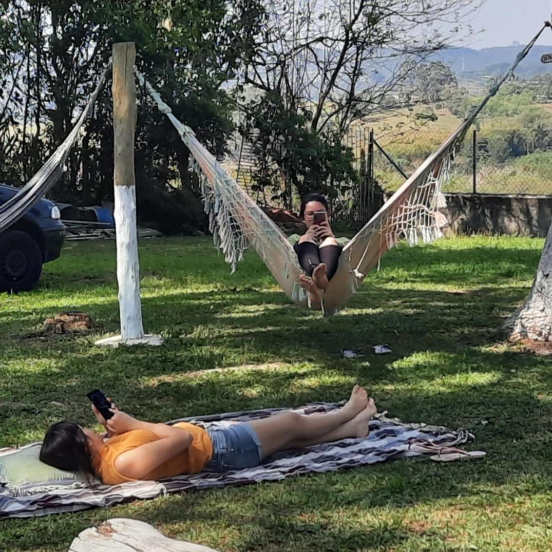 Hospedagem Chalé pousada Chácara Cantinho do Mozão
