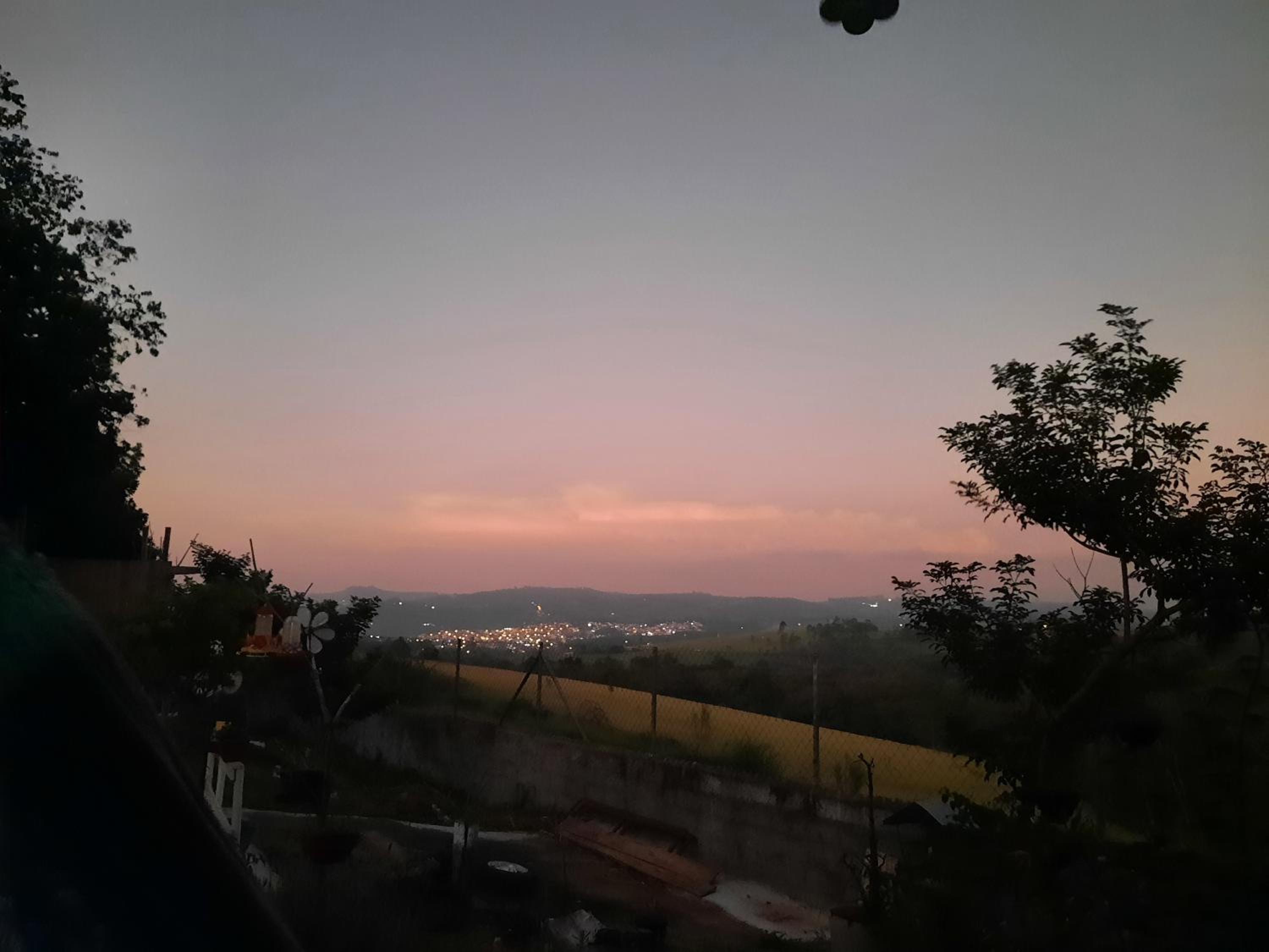 Hospedagem Chalé pousada Chácara Cantinho do Mozão
