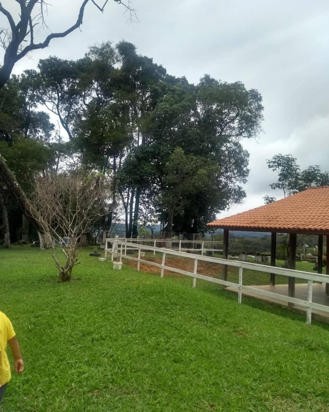 Hospedagem Chalé pousada Chácara Cantinho do Mozão