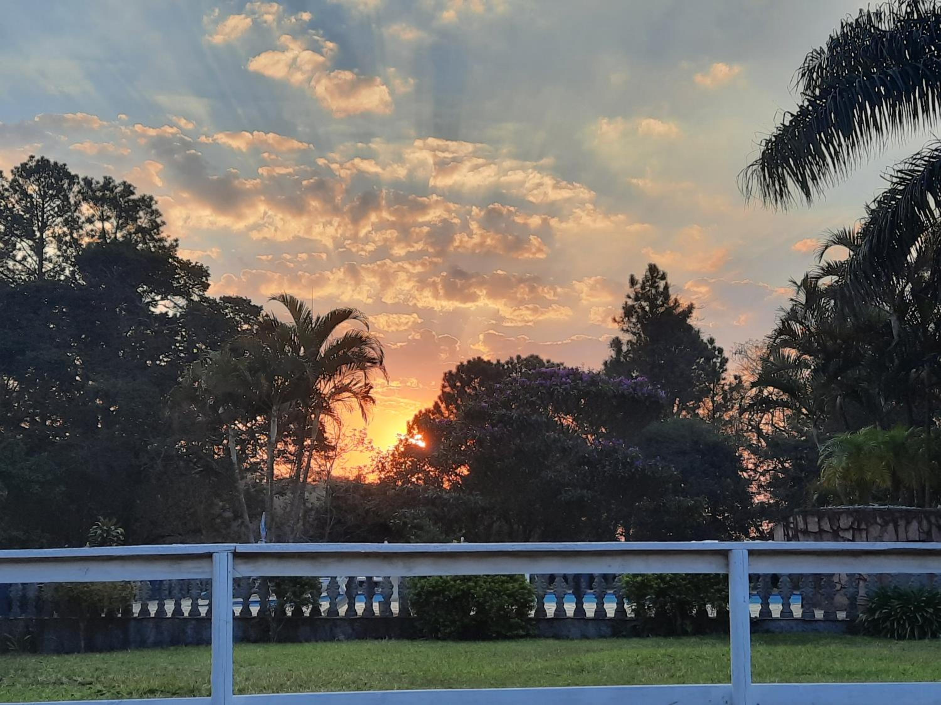 Hospedagem Chalé pousada Chácara Cantinho do Mozão