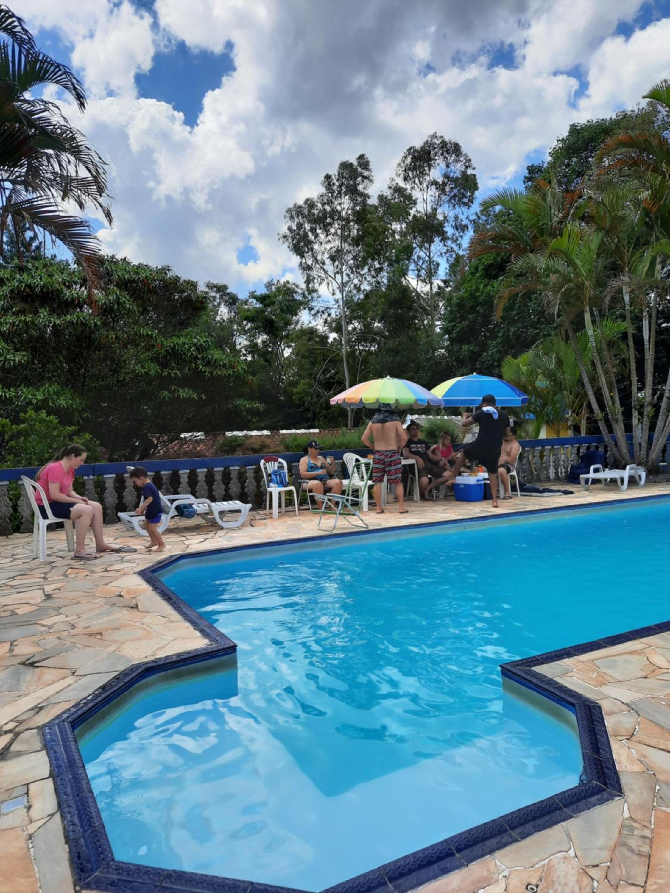 Hospedagem Chalé pousada Chácara Cantinho do Mozão