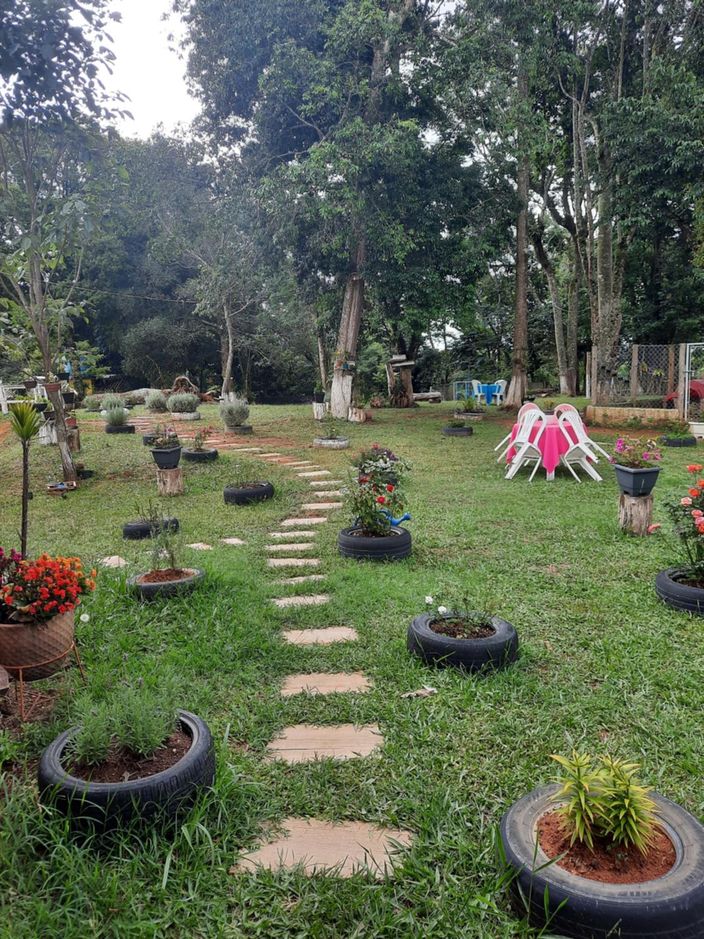 Hospedagem Chalé pousada Chácara Cantinho do Mozão