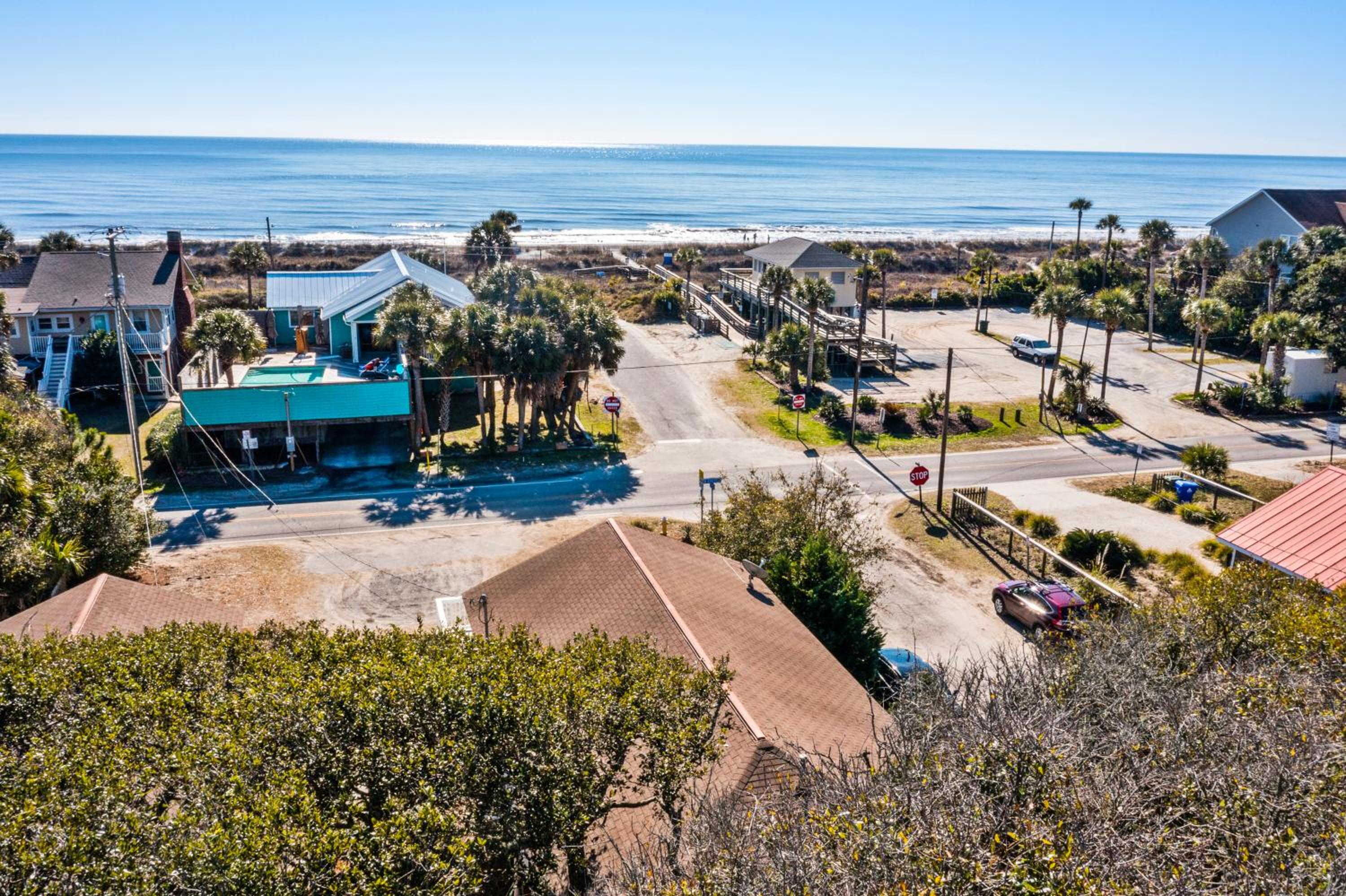 222 W Ashley - Sea Breeze - Minutes to the Ocean and Downtown Folly Beach view 3