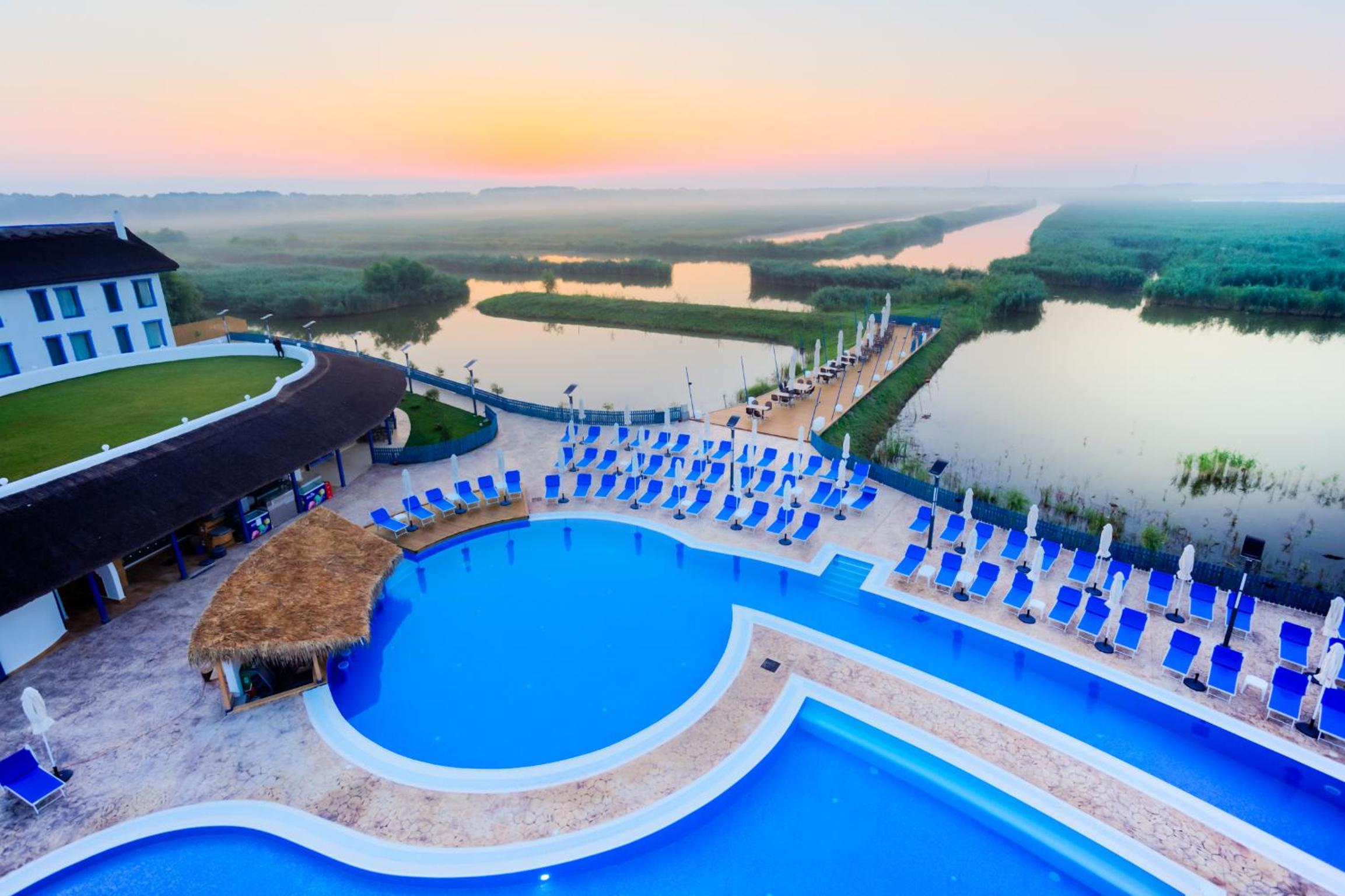 Peninsula Resort & Aqua SPA view 4