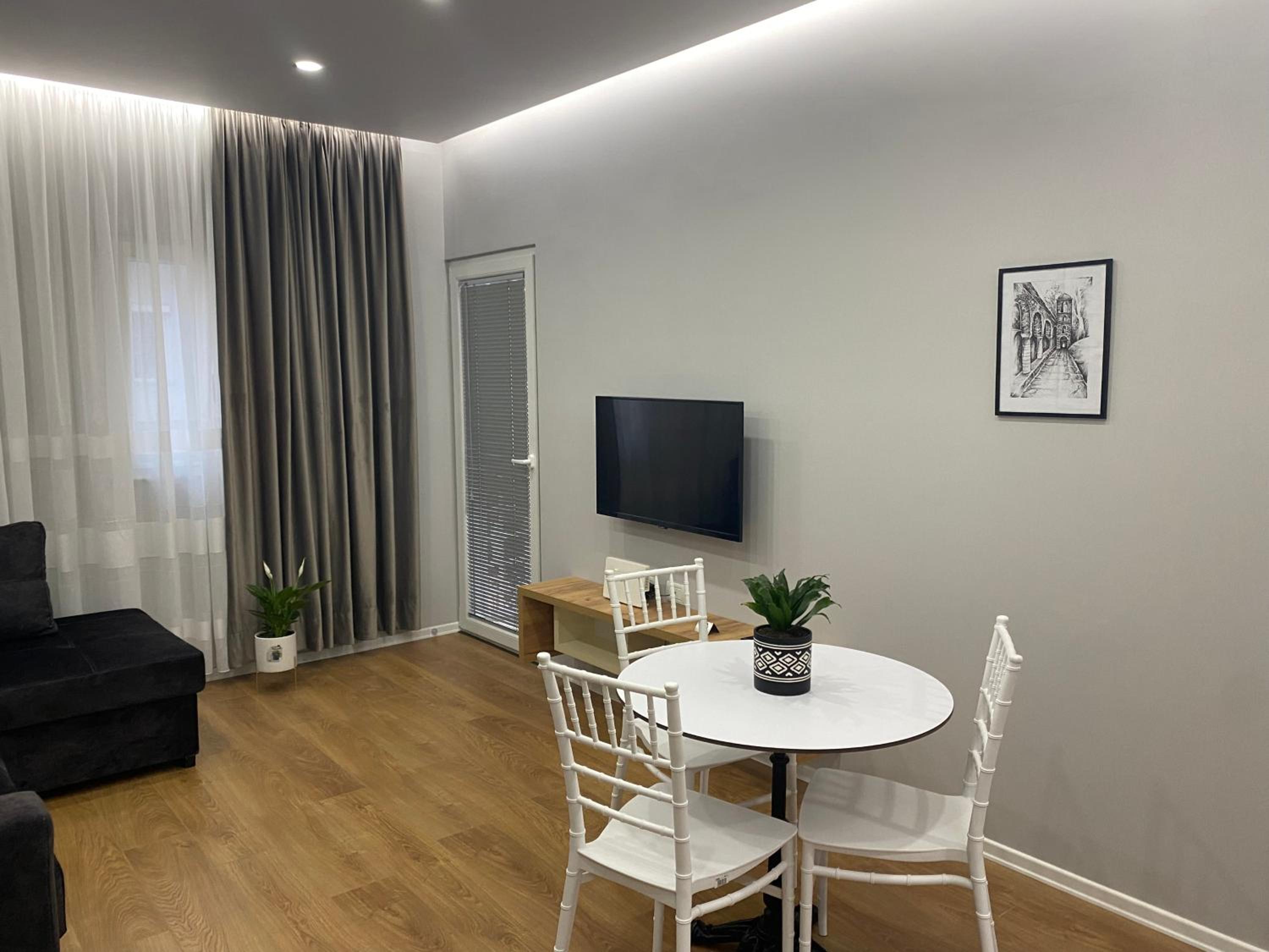 Franci's Apartment No2