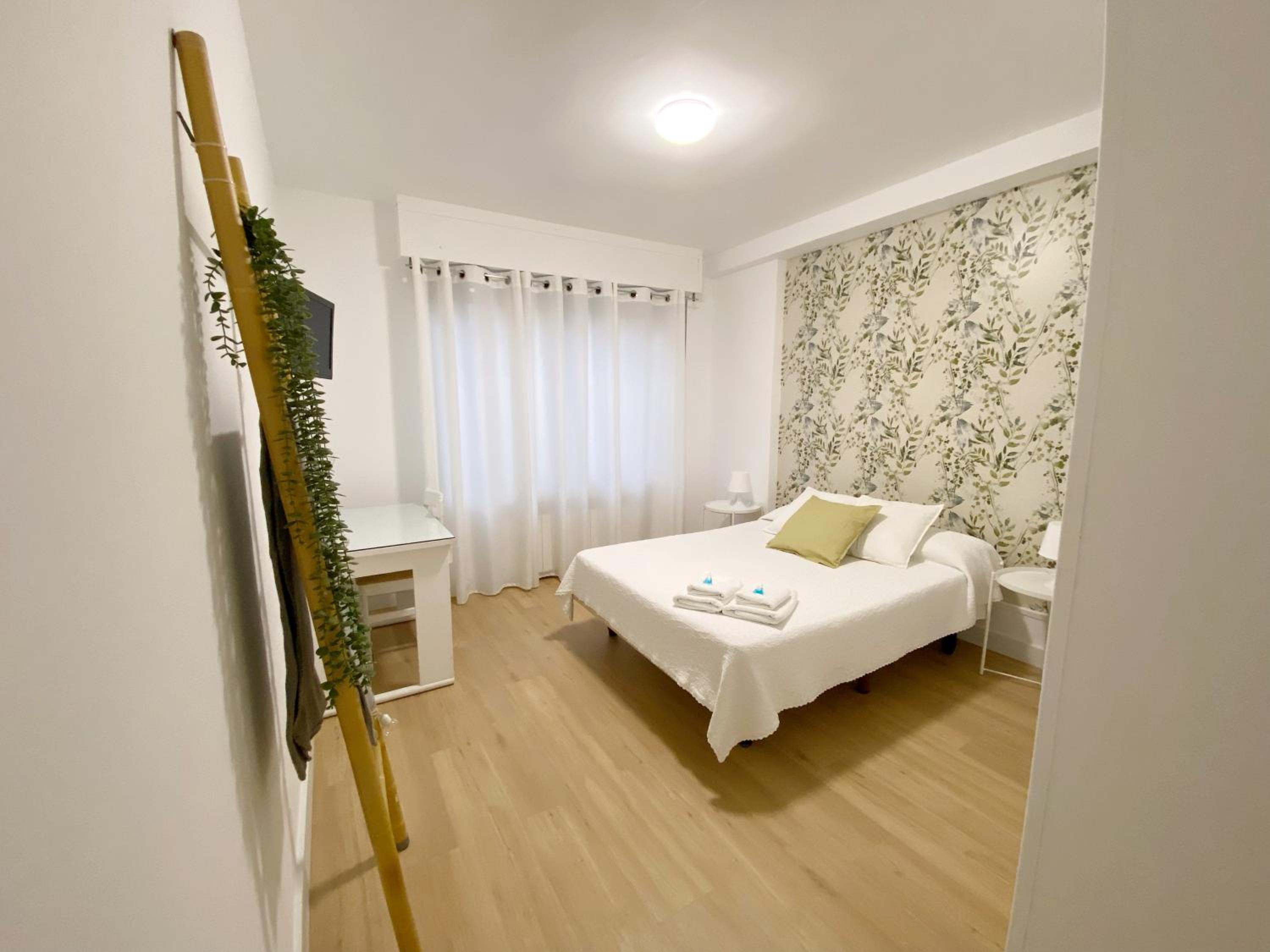 Hostal Sol en Zamora — hotel room