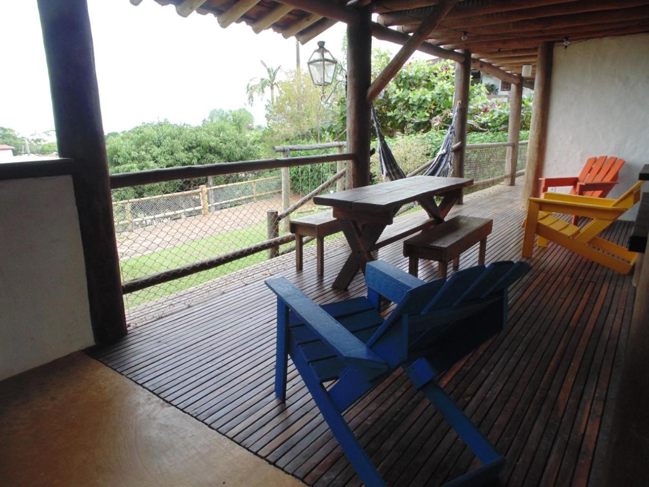Casa rústica e charmosa em condomínio - Lagoinha