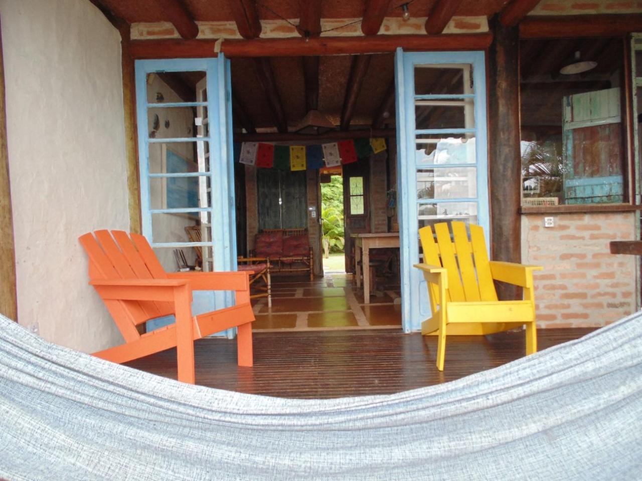 Casa rústica e charmosa em condomínio - Lagoinha