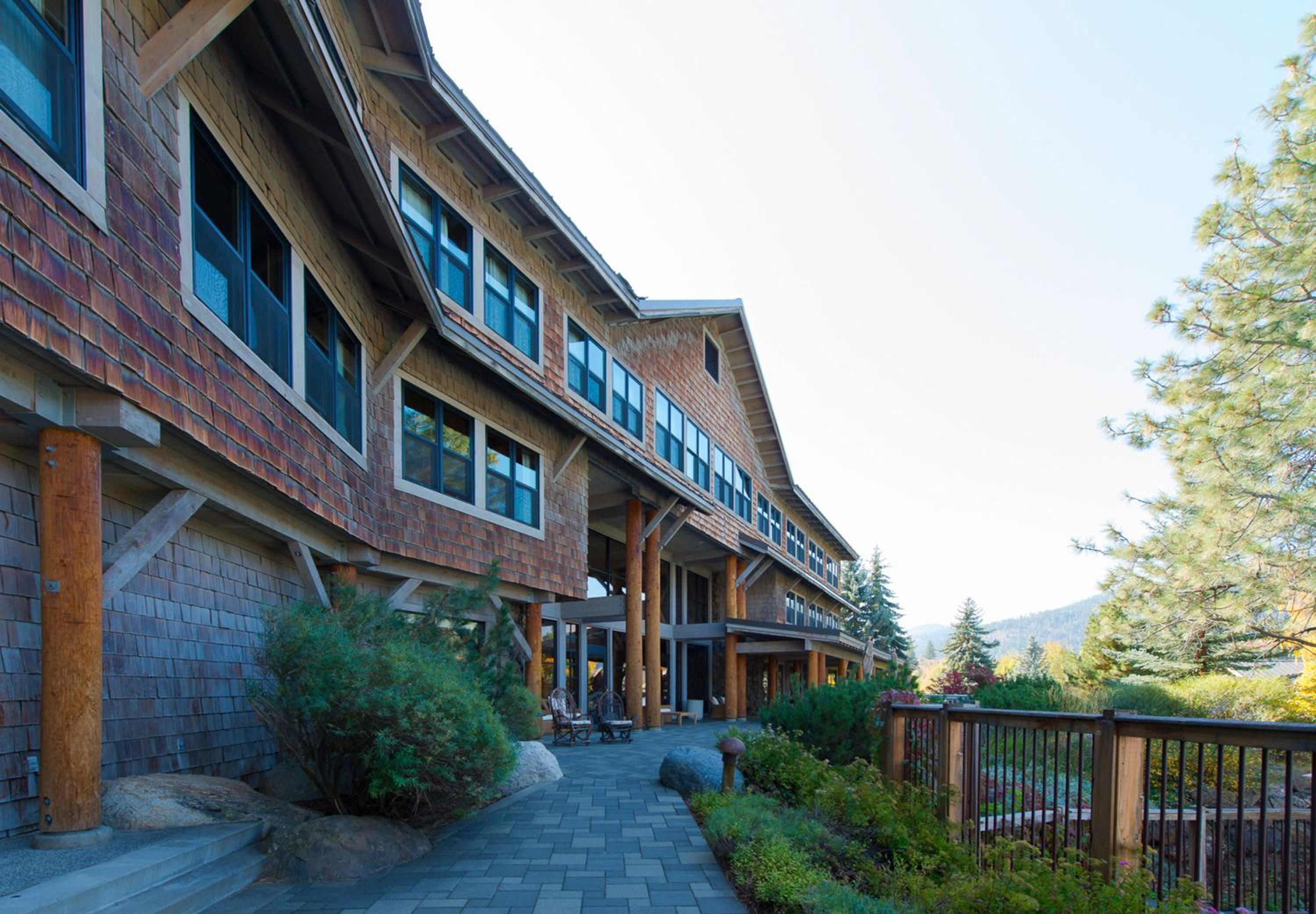 Sun Mountain Lodge