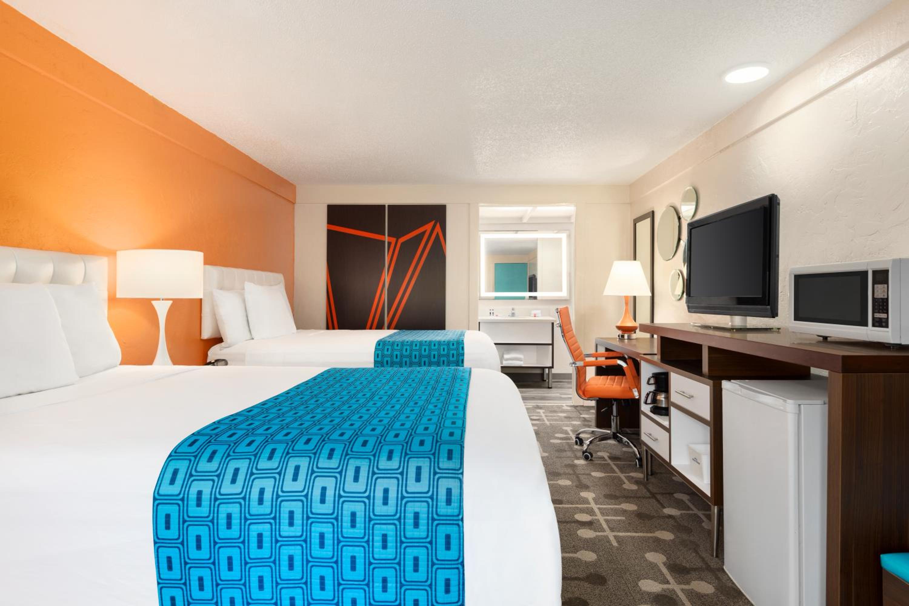Dover Inn and Suites, Photo 25