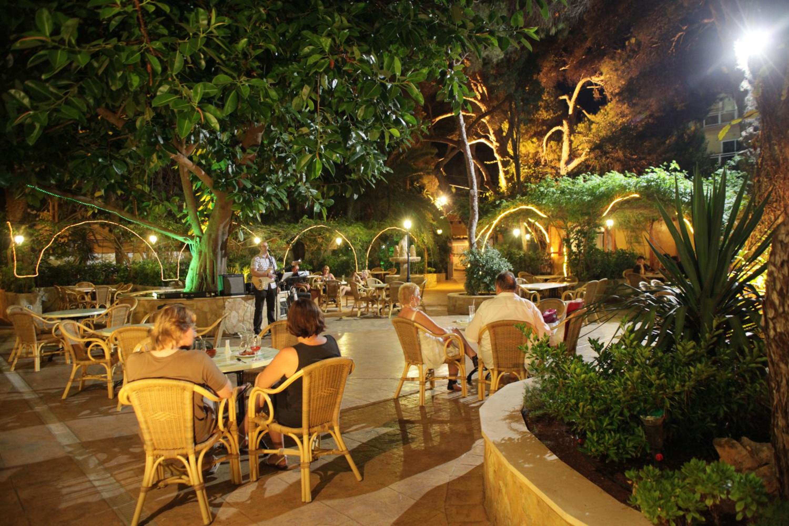 restaurant