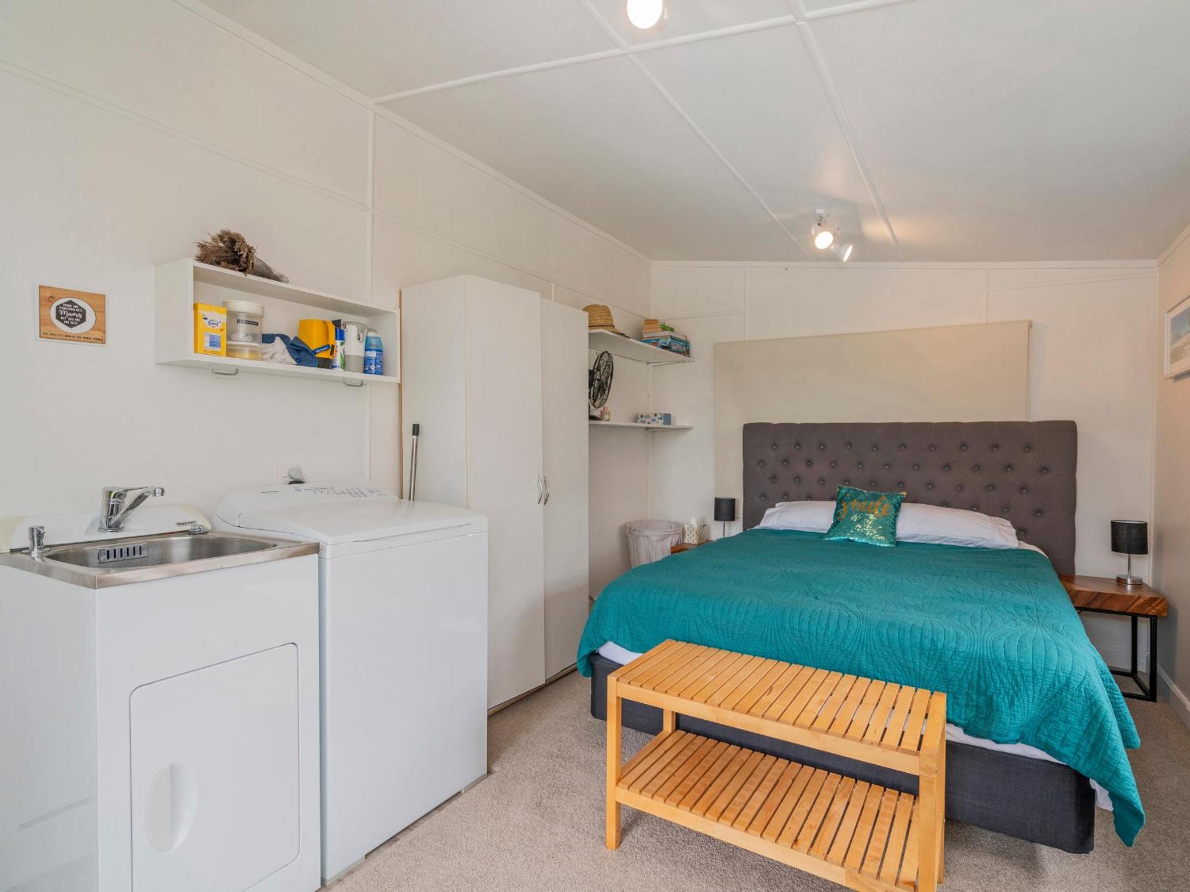 Bach Life on Seabreeze - Whangamata Holiday Home view 2