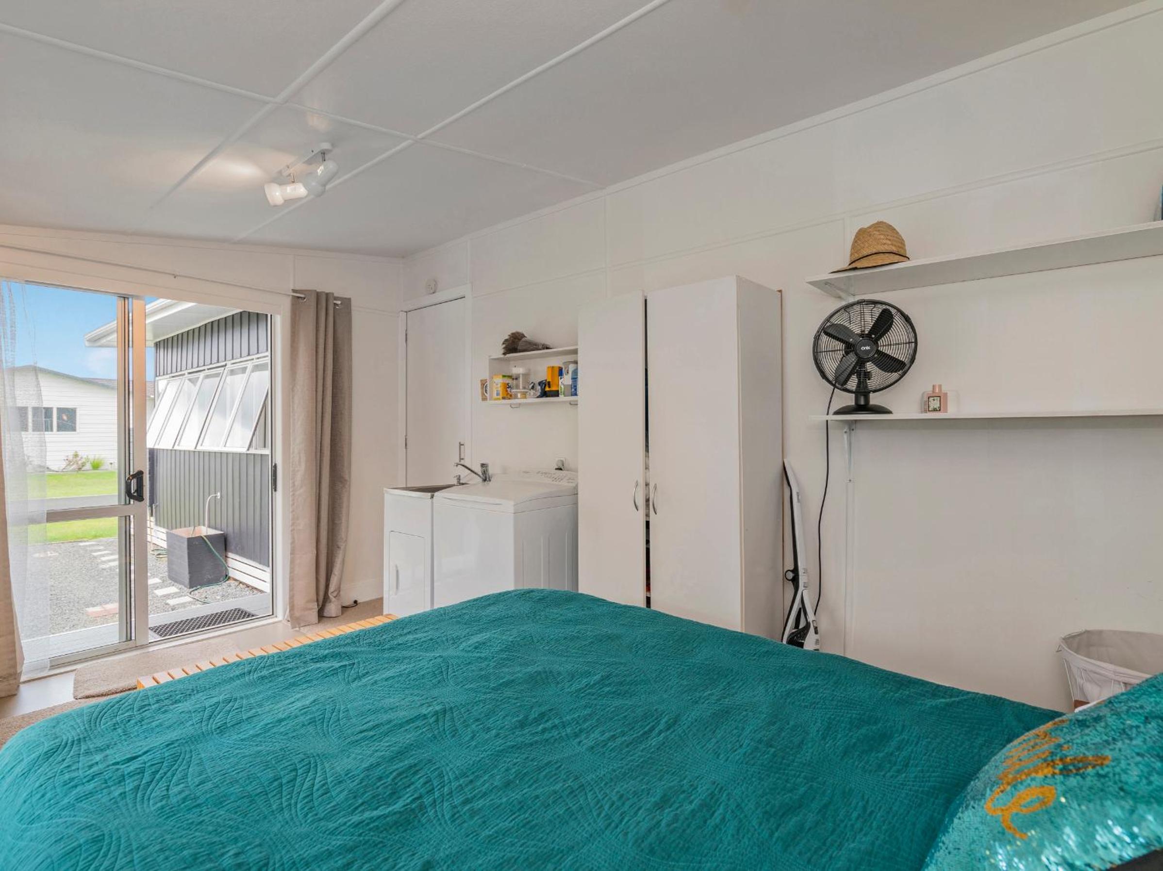 Bach Life on Seabreeze - Whangamata Holiday Home view 3
