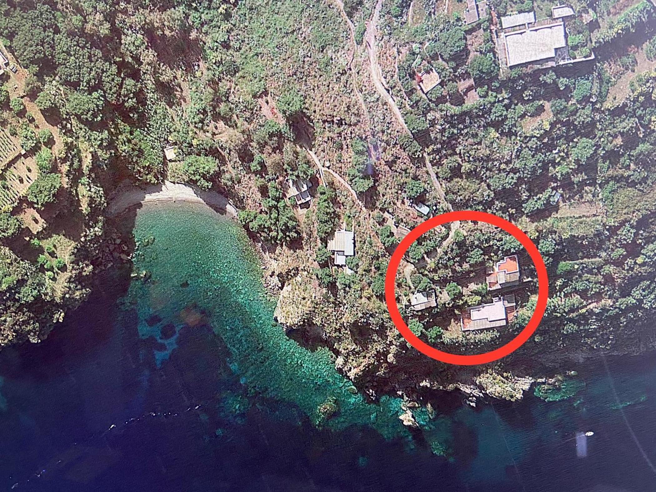 Villa mare - Suspended over the sea