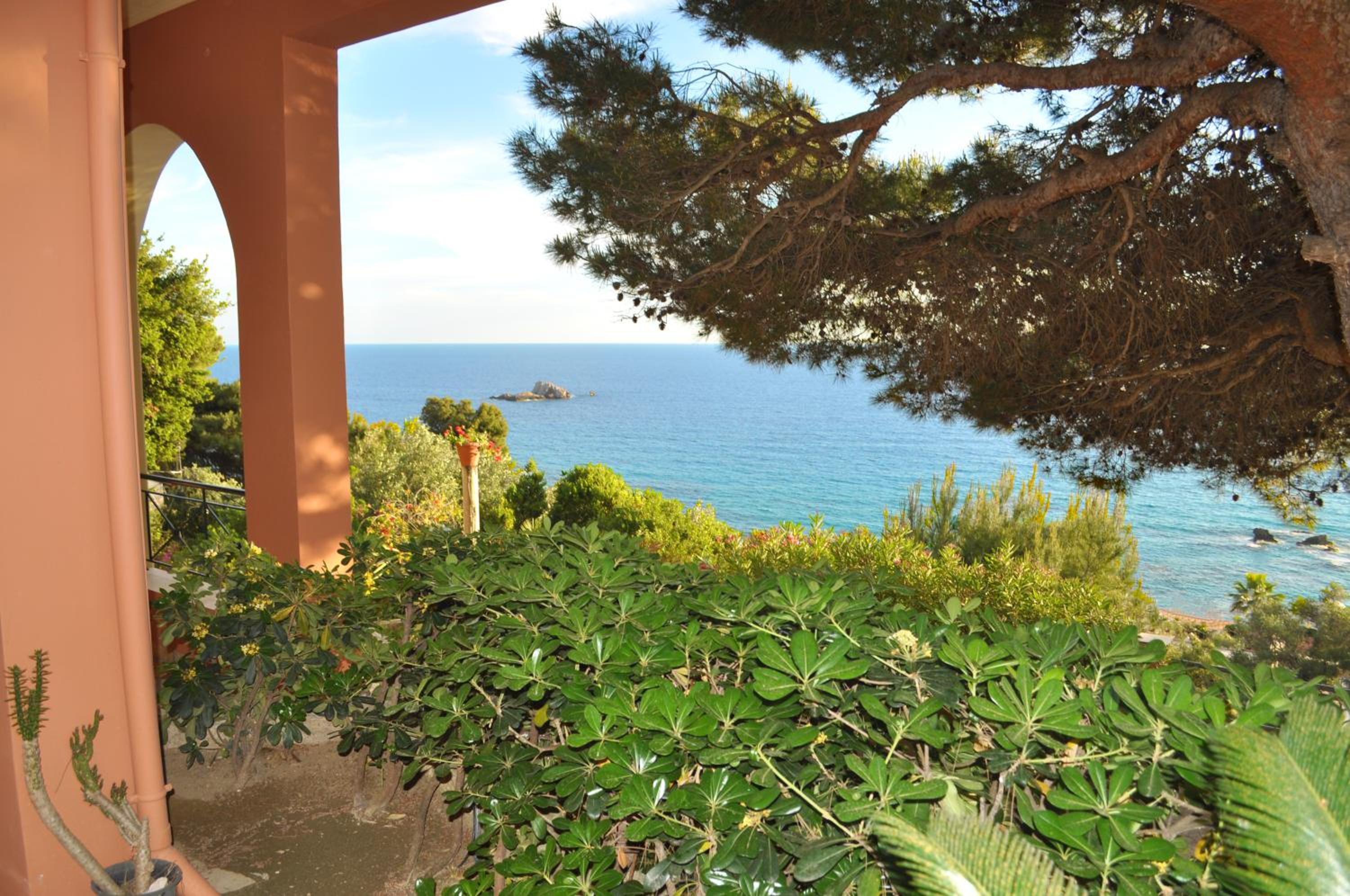 Villa Takis on Pelekas beach, Apartment B with sea view photo 3