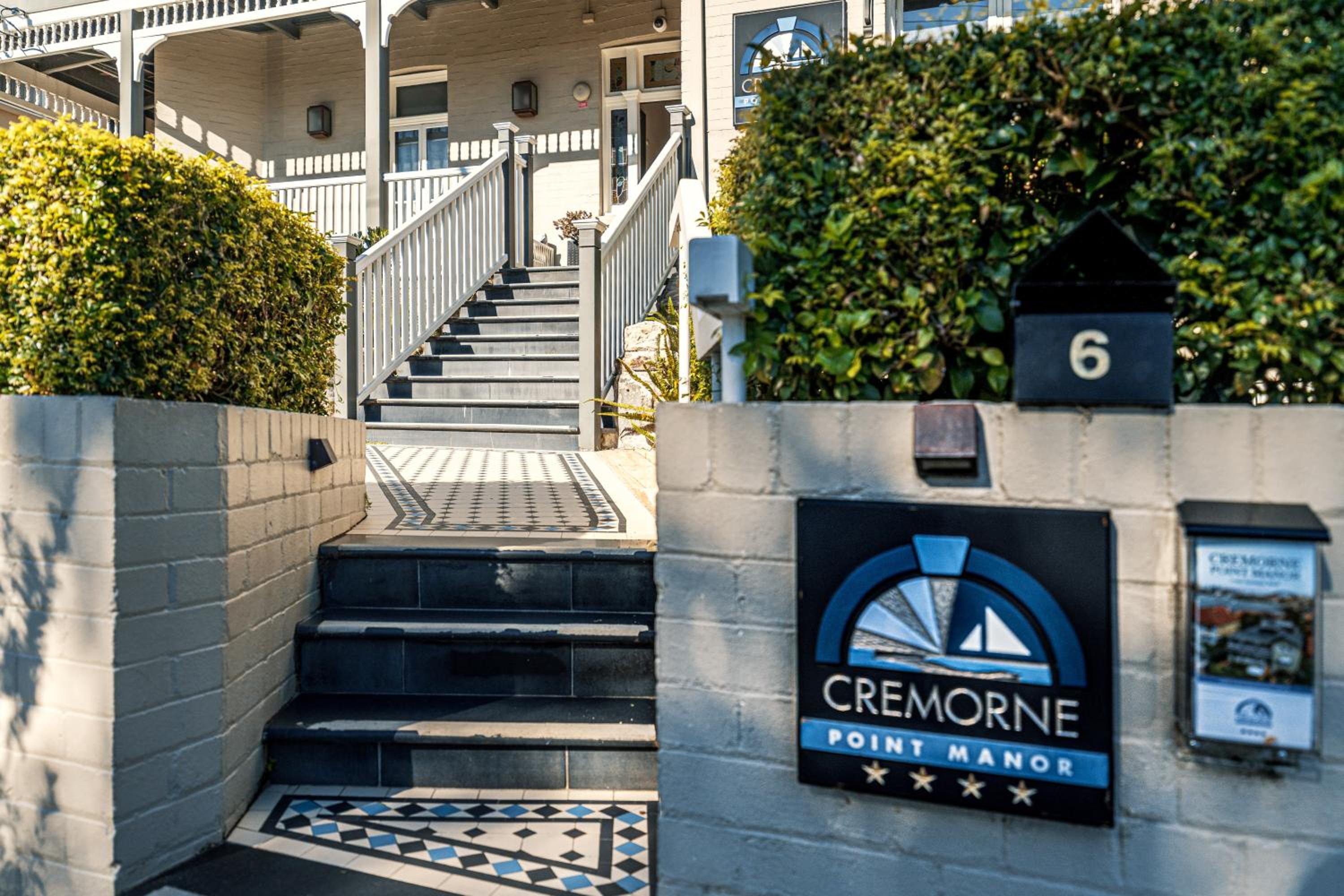 Cremorne Point Manor - Image 4