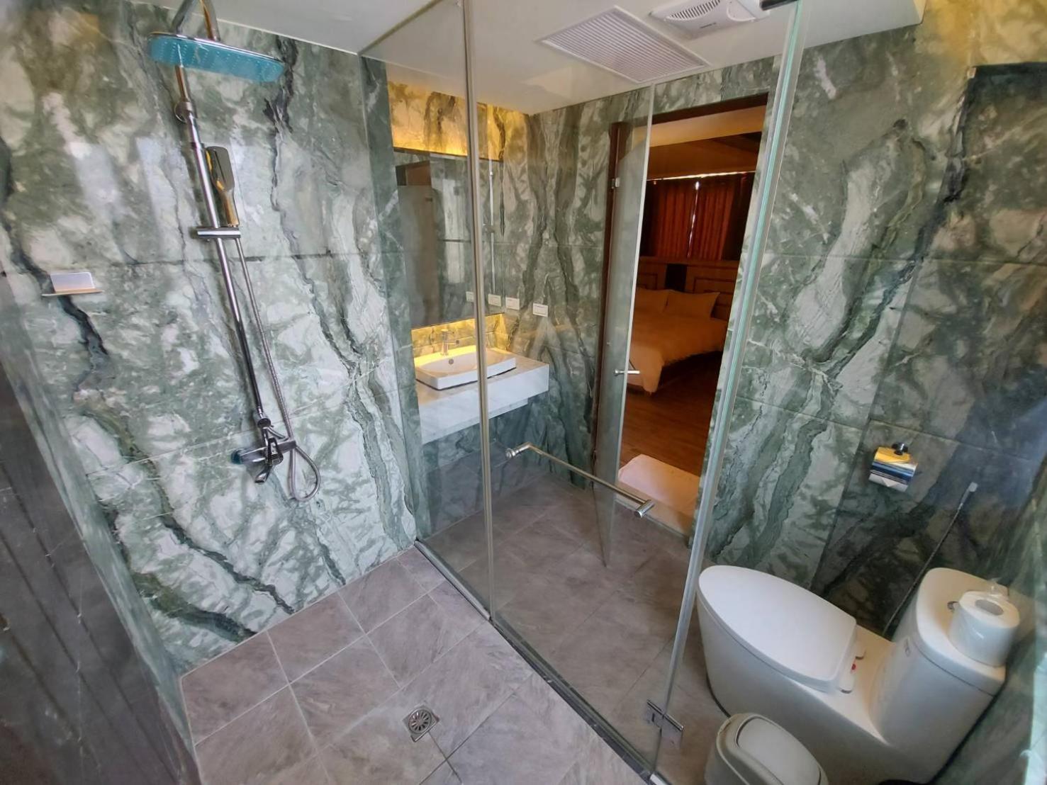 Michelle hotel