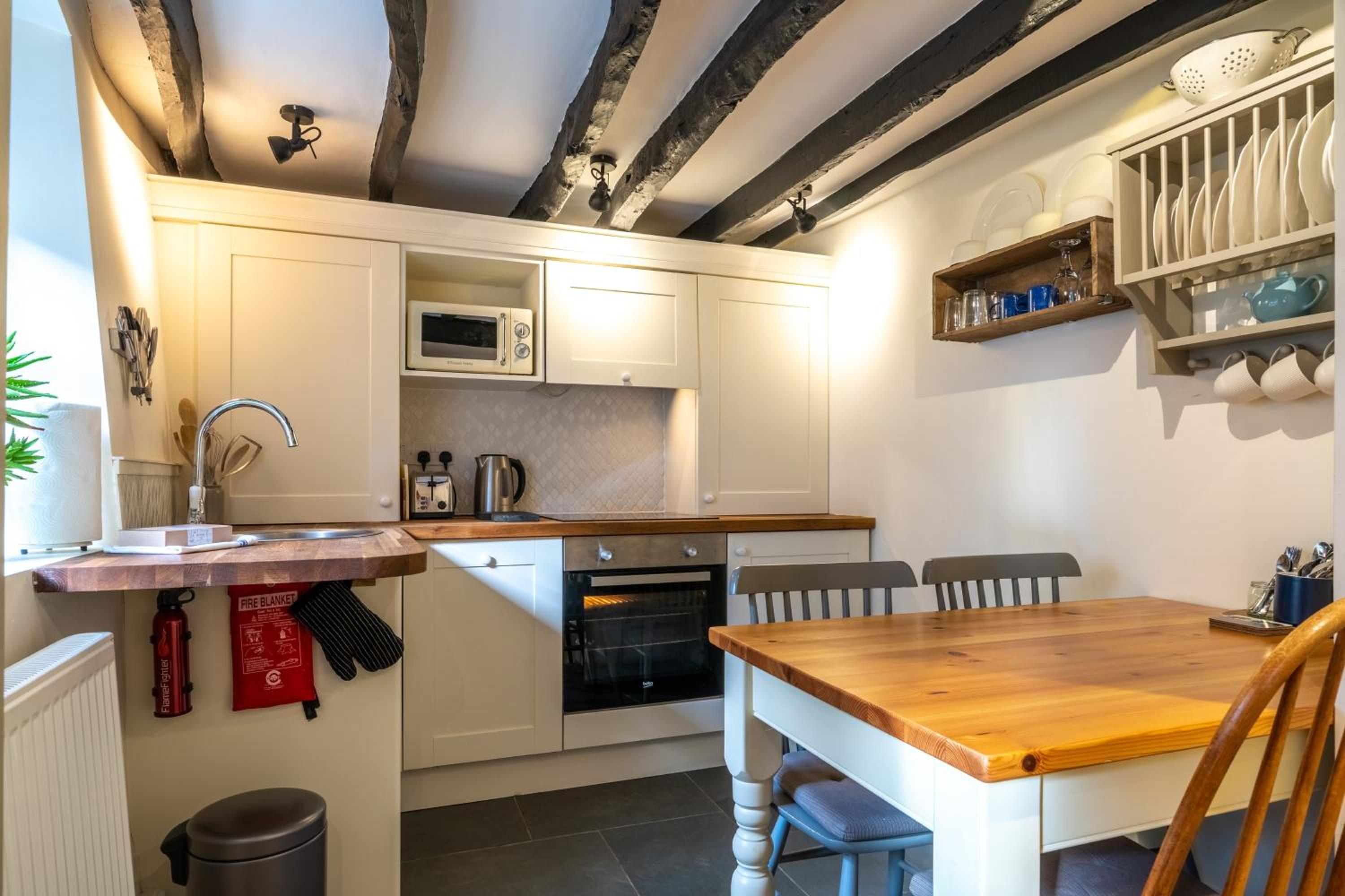 Low Nook Cottage - Gorgeous decor view 3