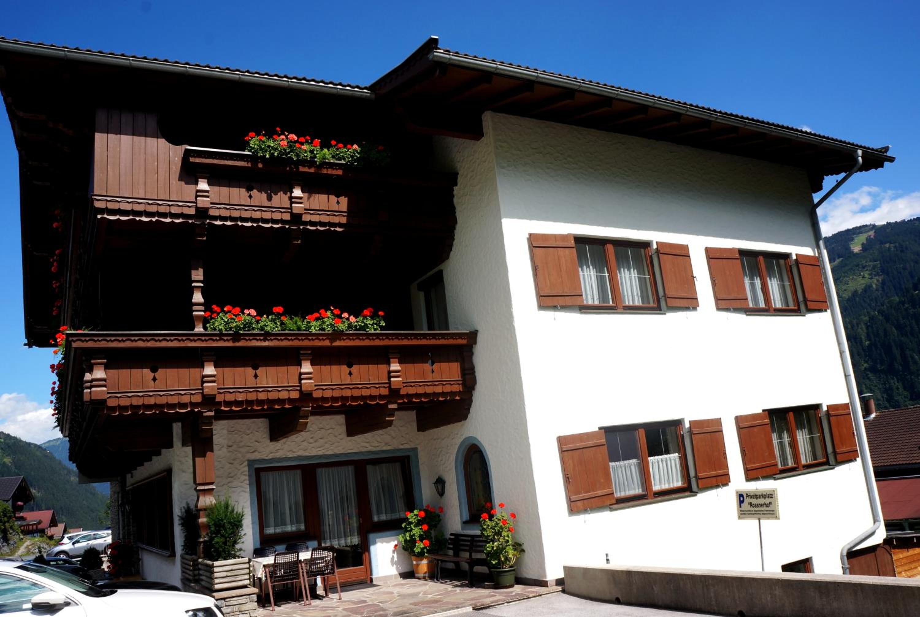 Roasnerhof view 4