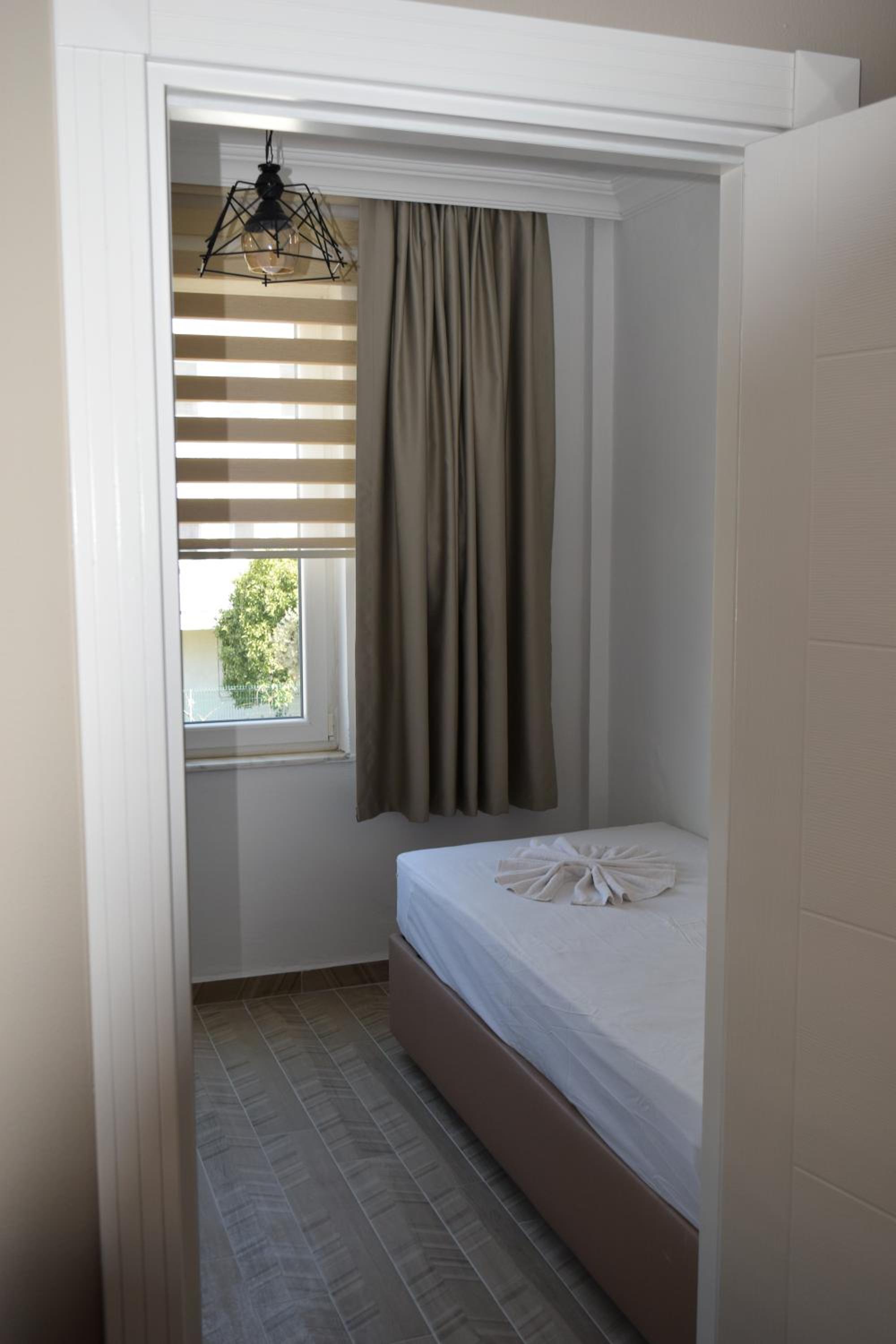 Güden-Pearl - Image 203