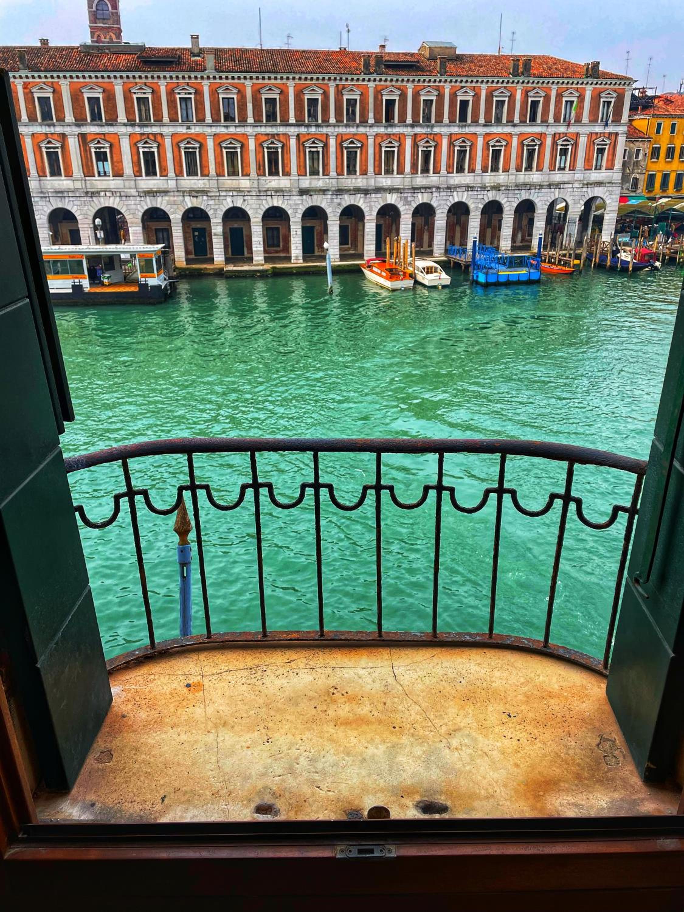 Locanda Leon Bianco on the Grand Canal
