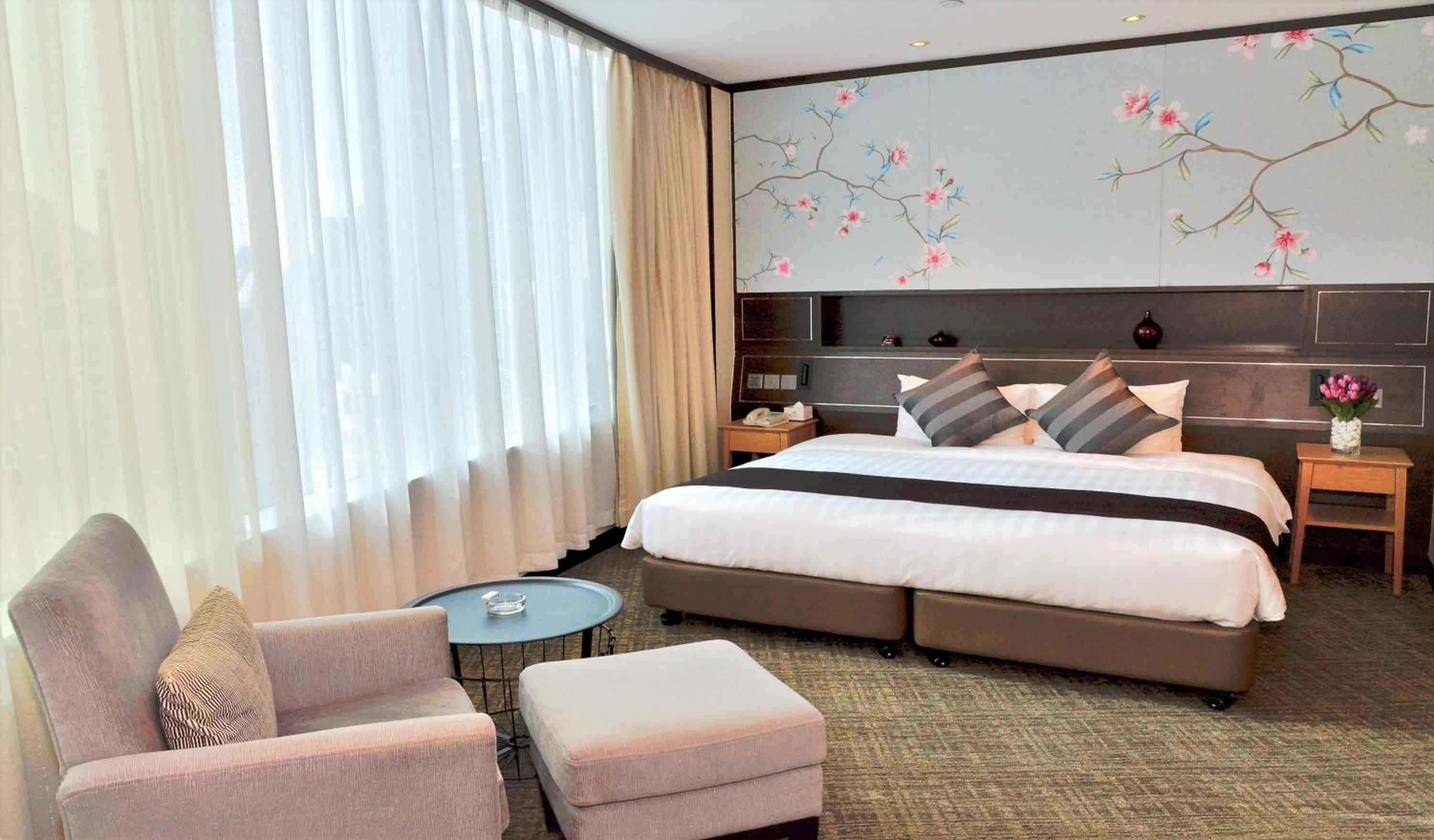 South Pacific Hotel