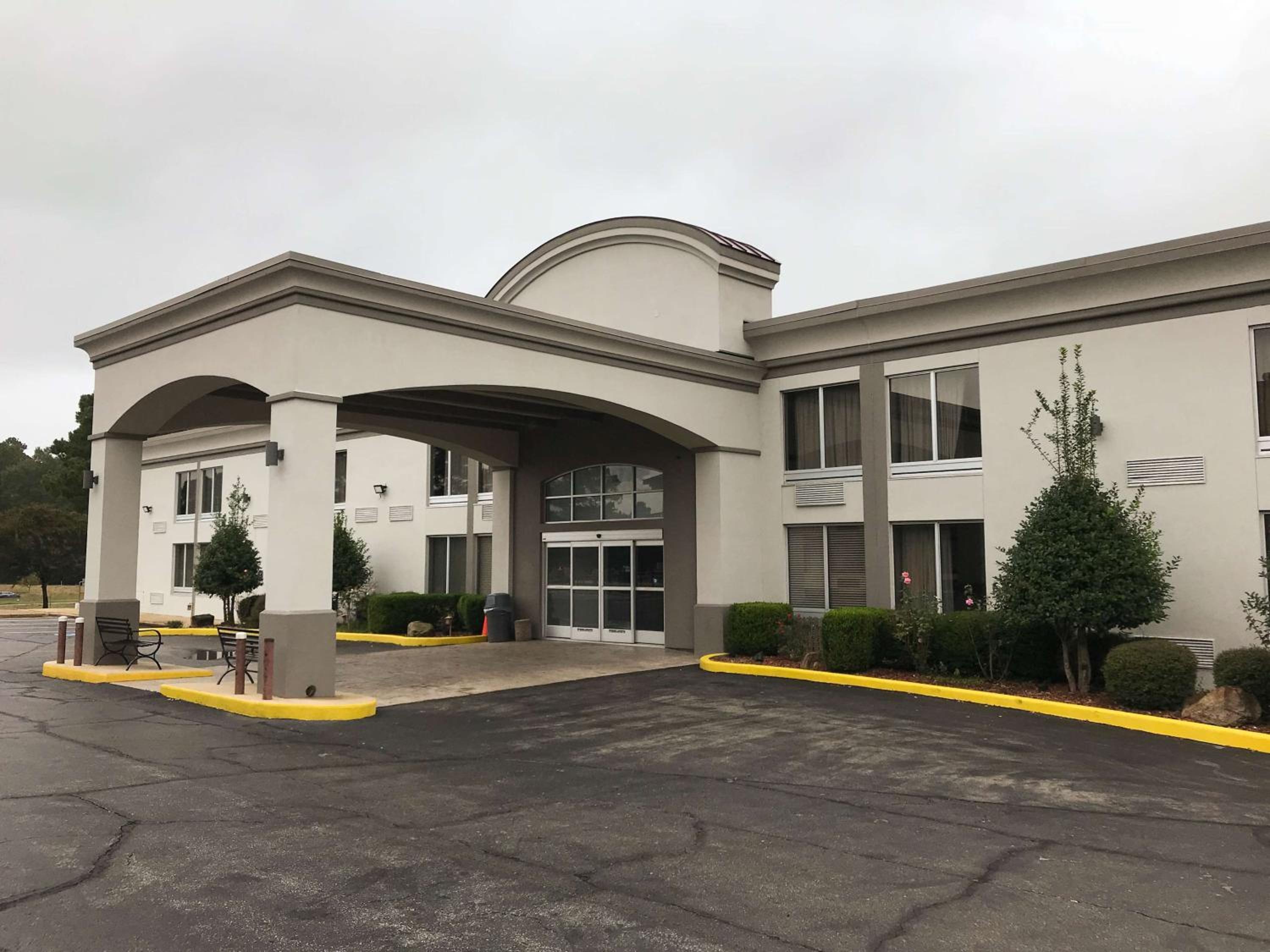 Hotel Studio 6 Suites Tupelo, MS - North