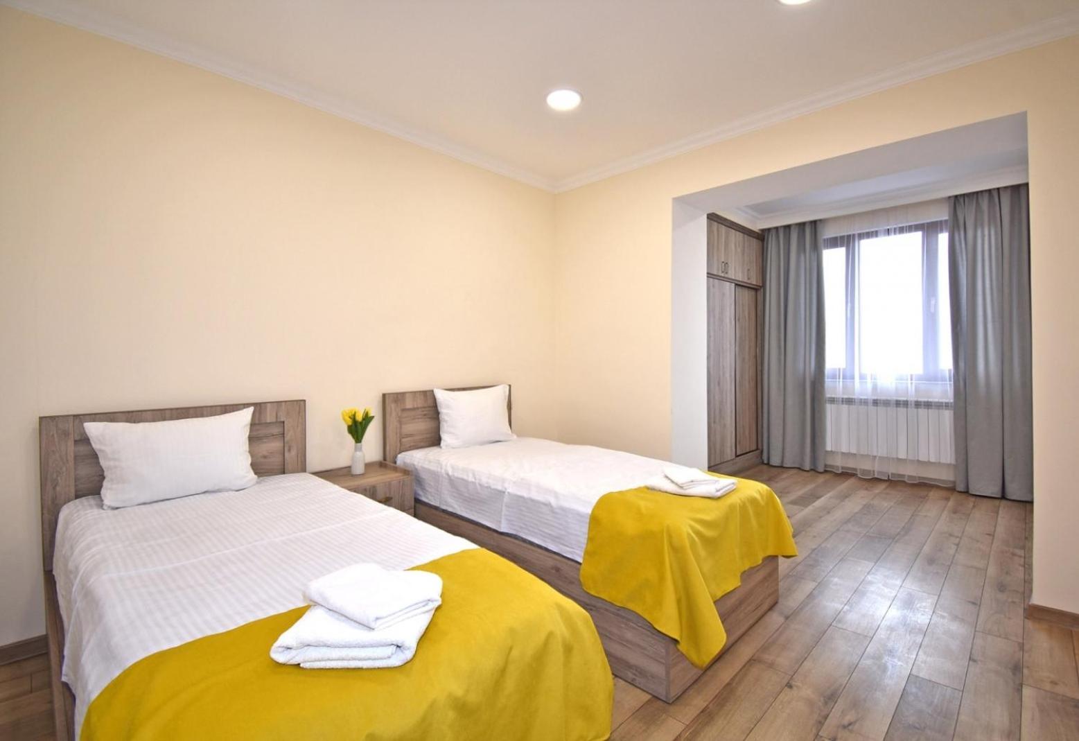 2 bedroom apartment, quiet and spacious