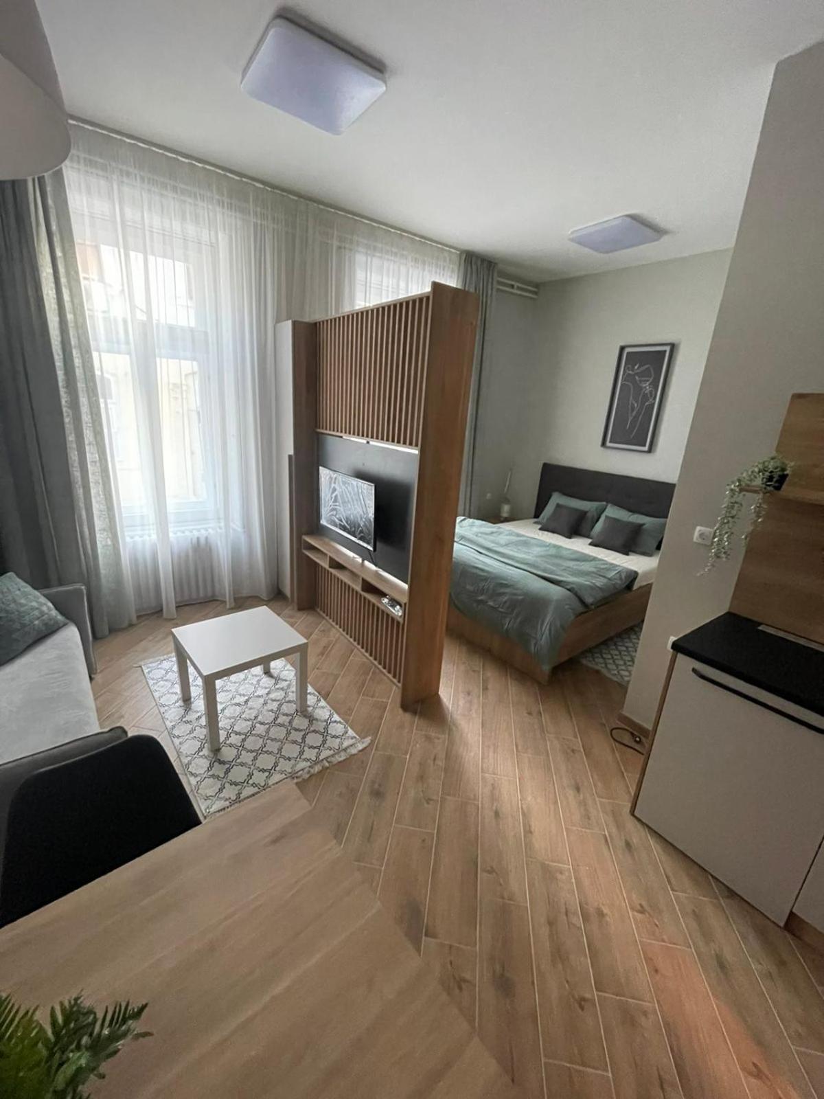 Manoir Apartments City Center