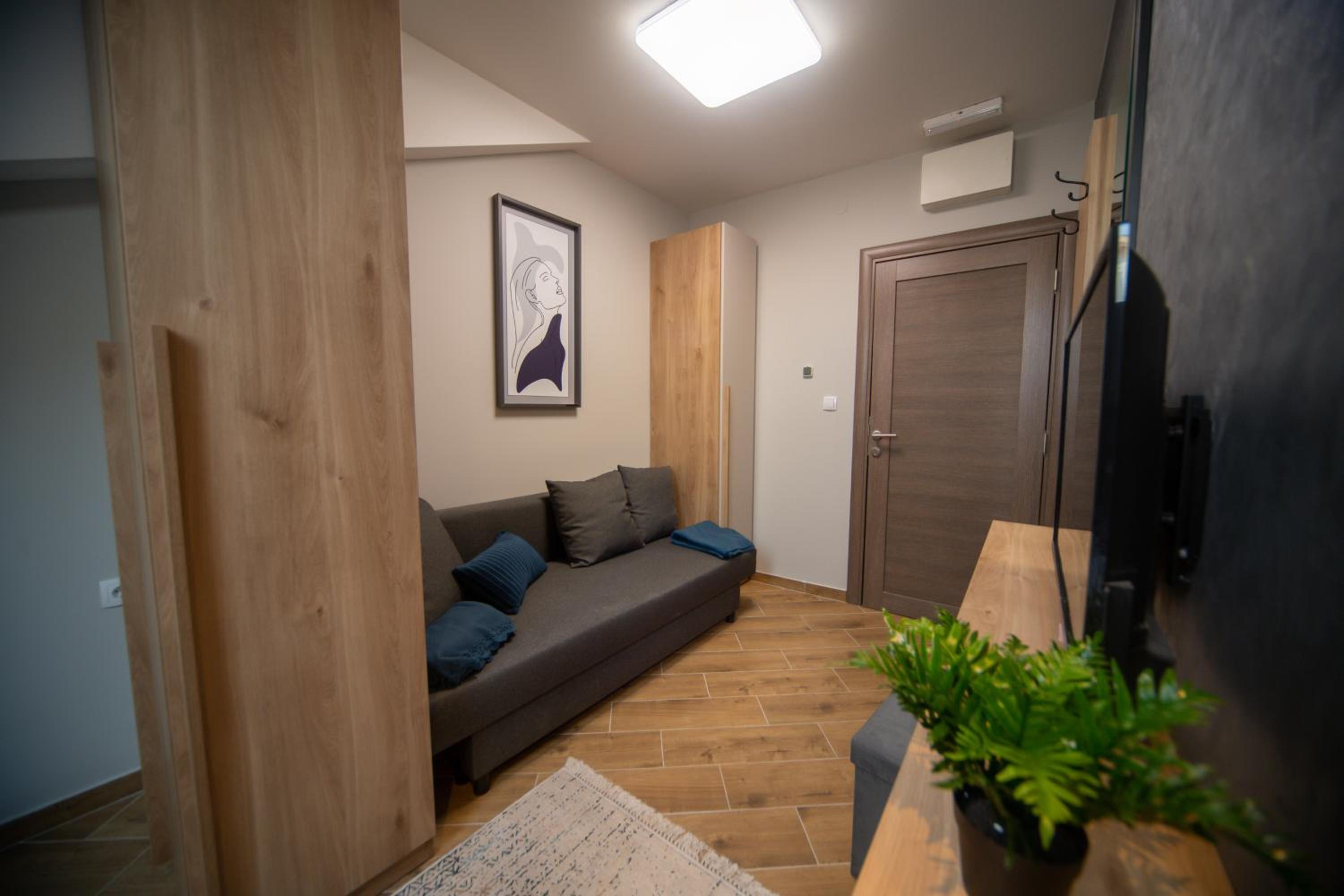 Manoir Apartments City Center