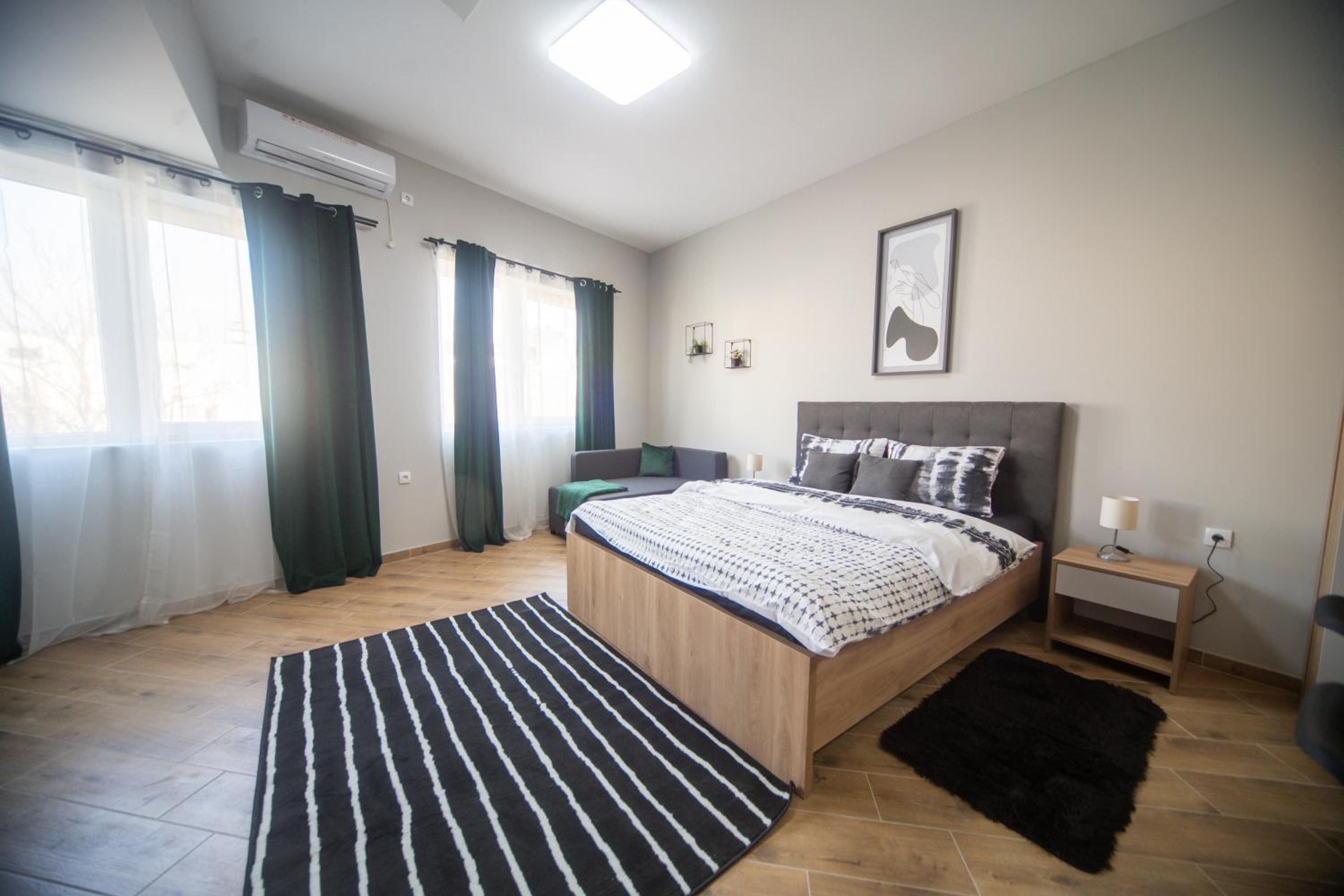 Manoir Apartments City Center