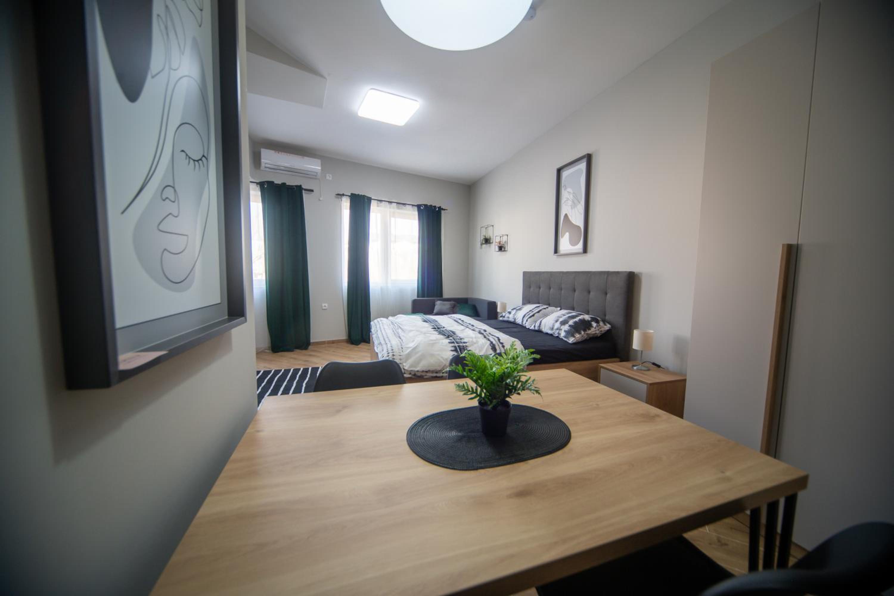 Manoir Apartments City Center