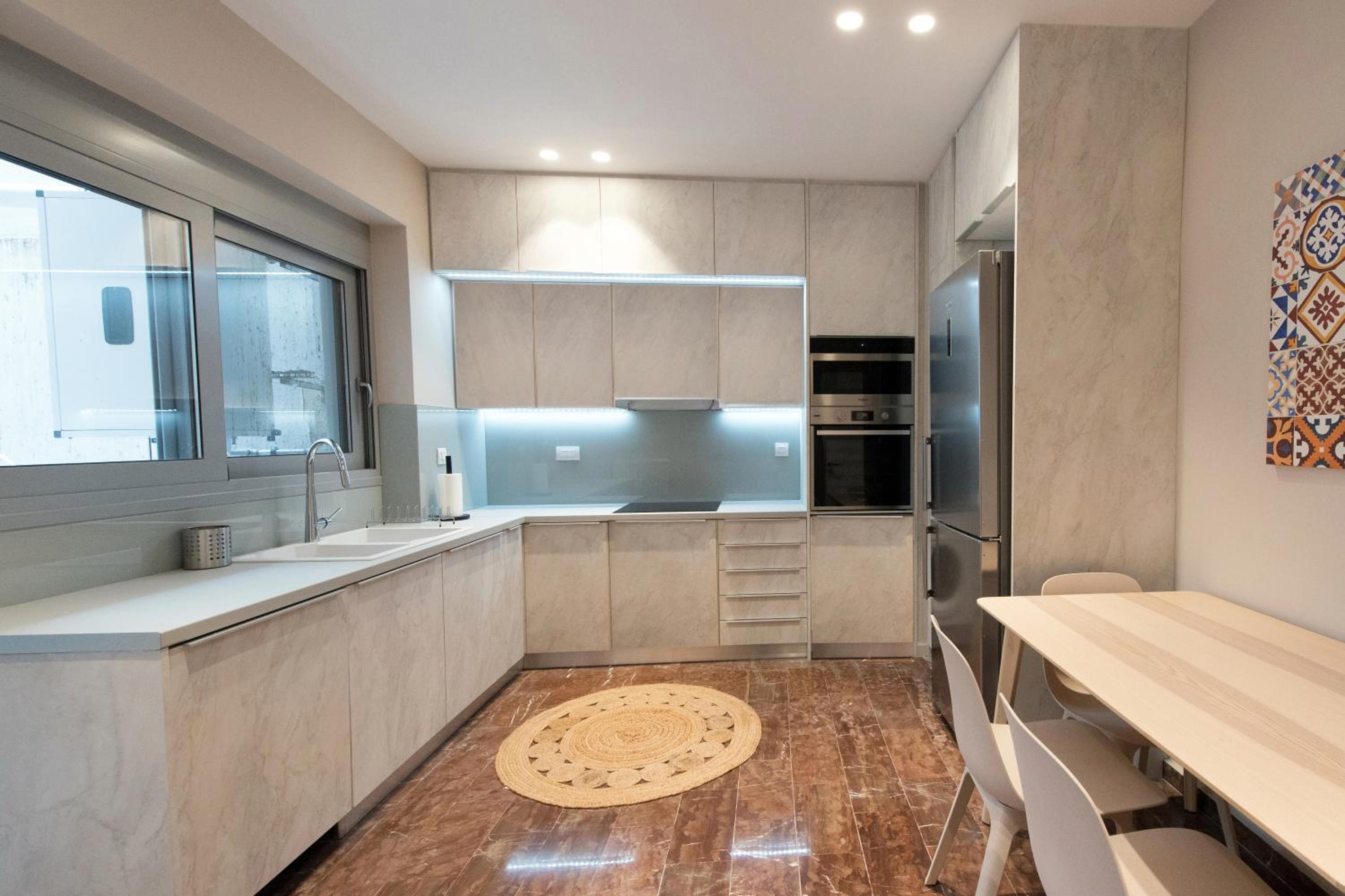 Athenais Luxury Apartment