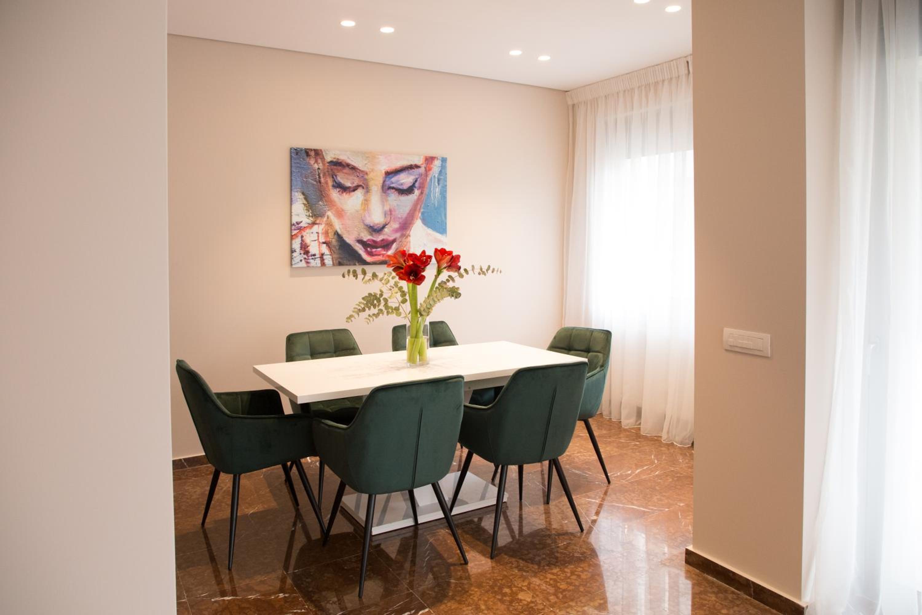 Athenais Luxury Apartment