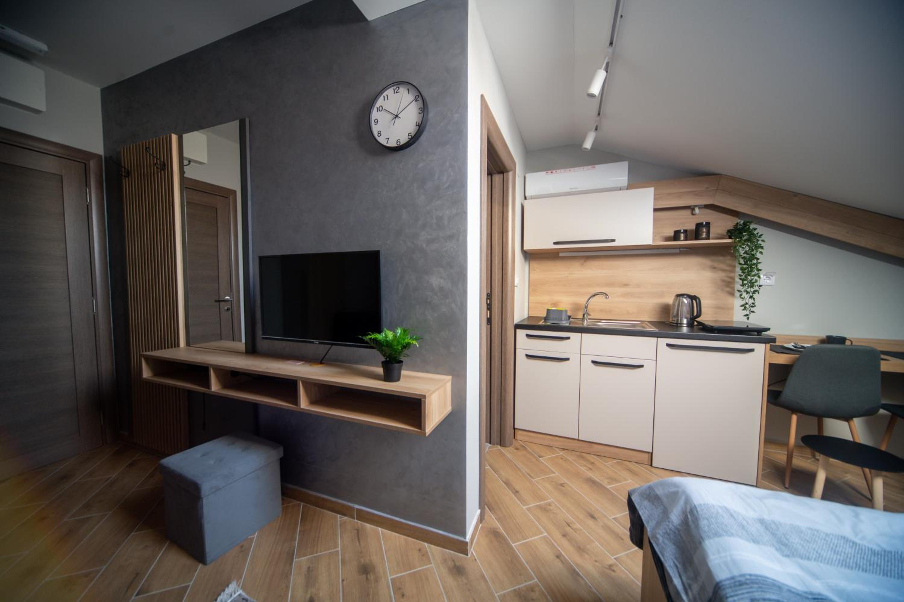 Manoir Apartments City Center
