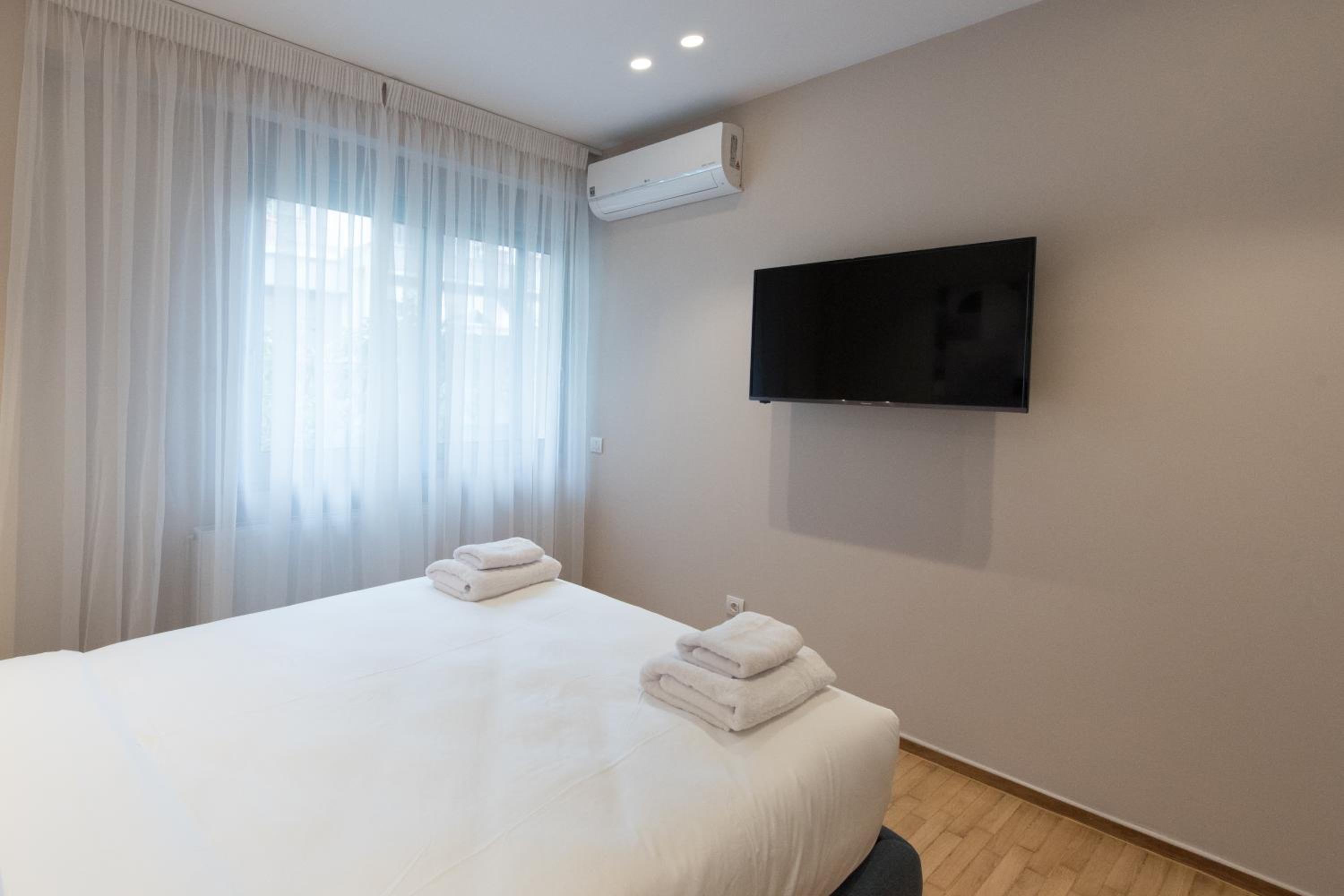 Athenais Luxury Apartment