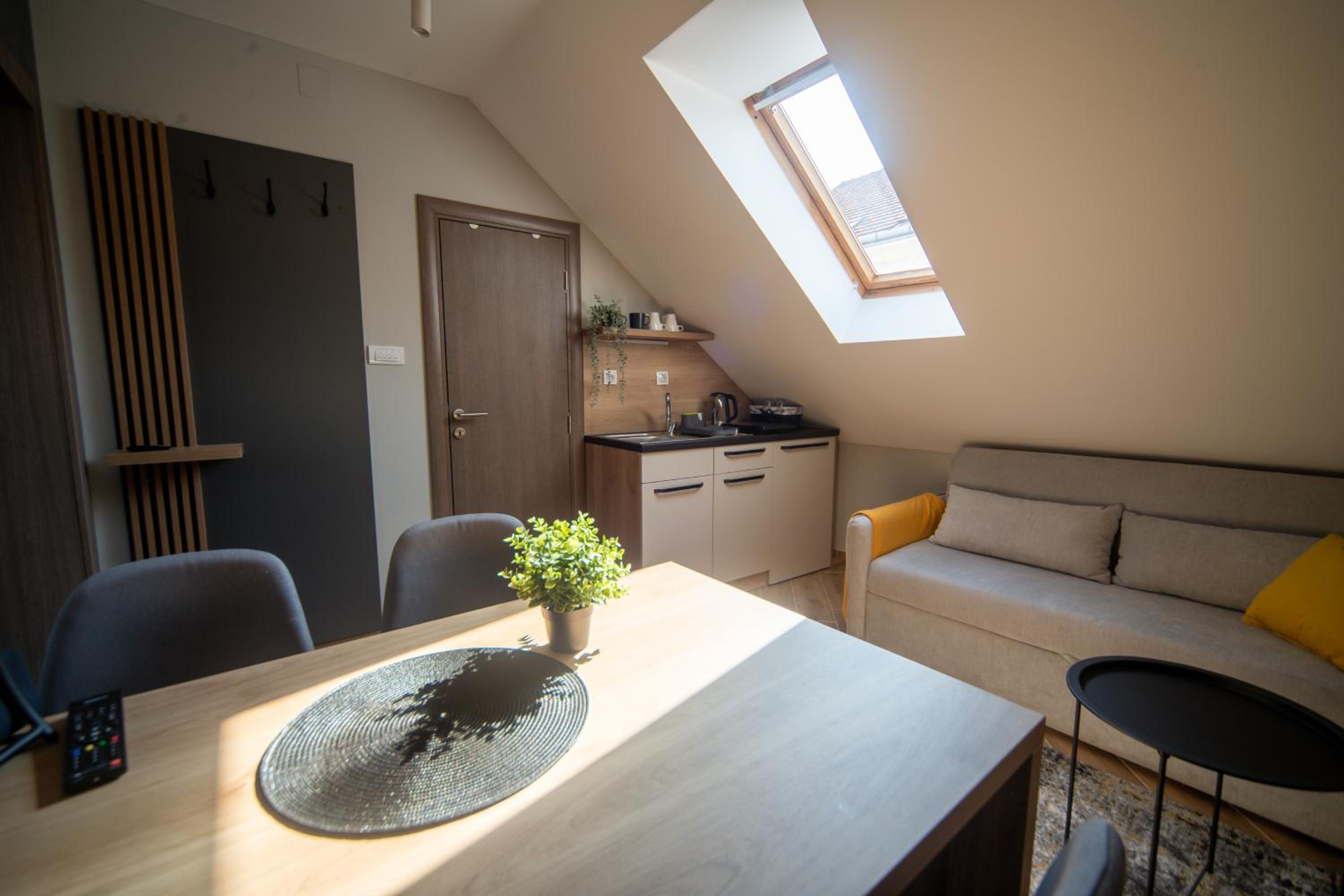 Manoir Apartments City Center