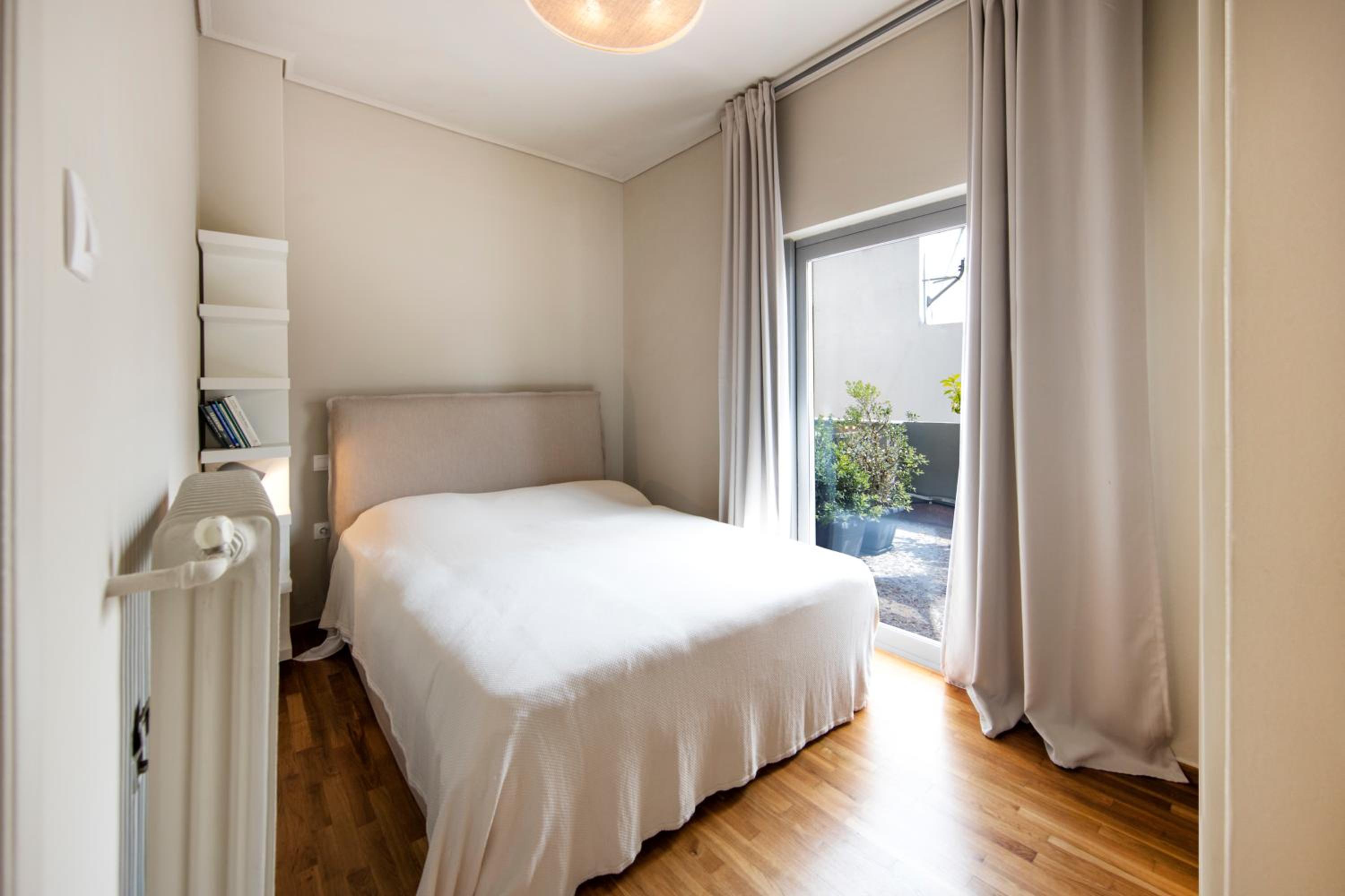 Brand New Loft walking distance to Acropolis